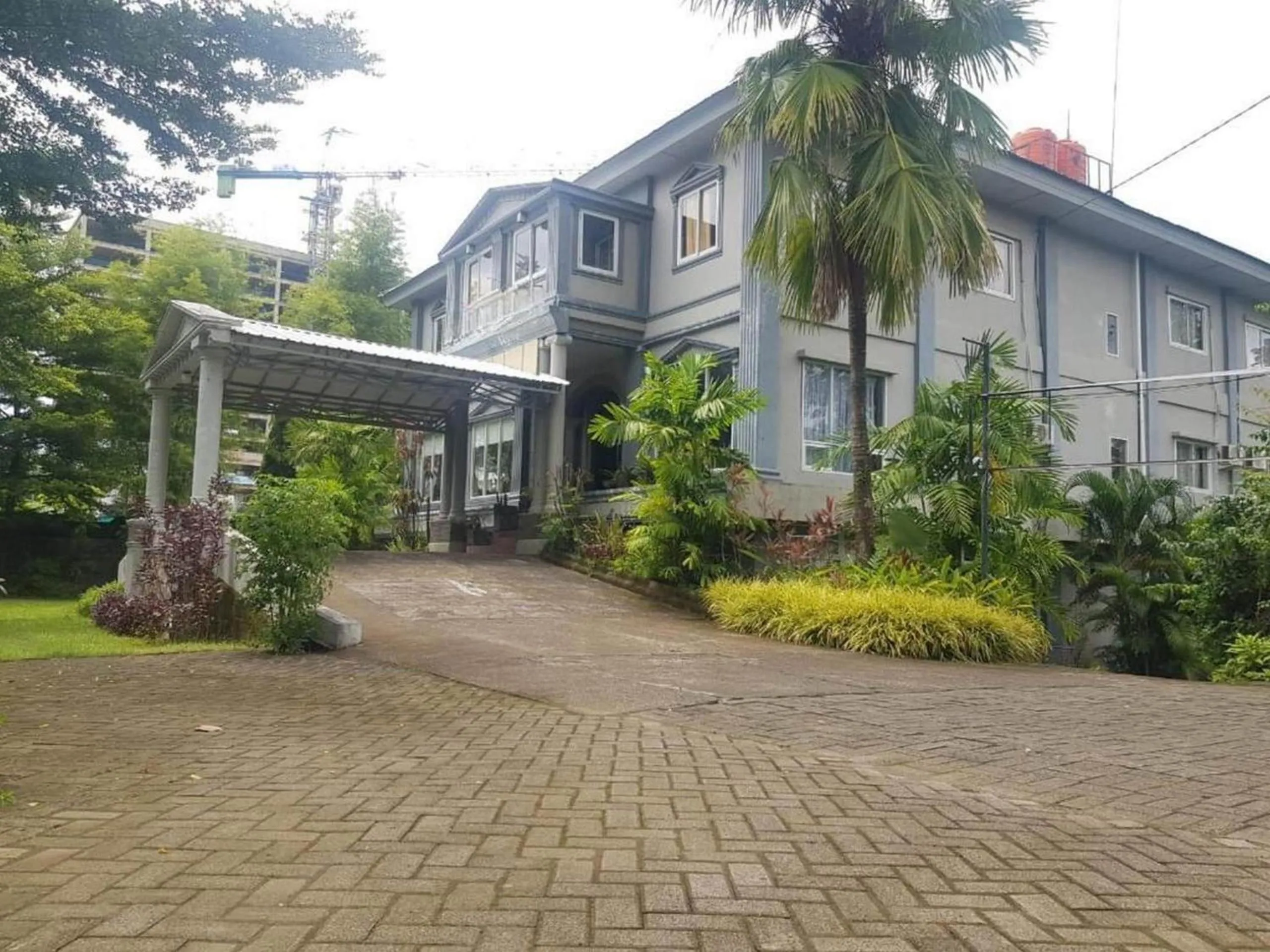 Facade/entrance in Hotel O Rumah Massagena Syariah Near Gedung Olahraga Enrekang