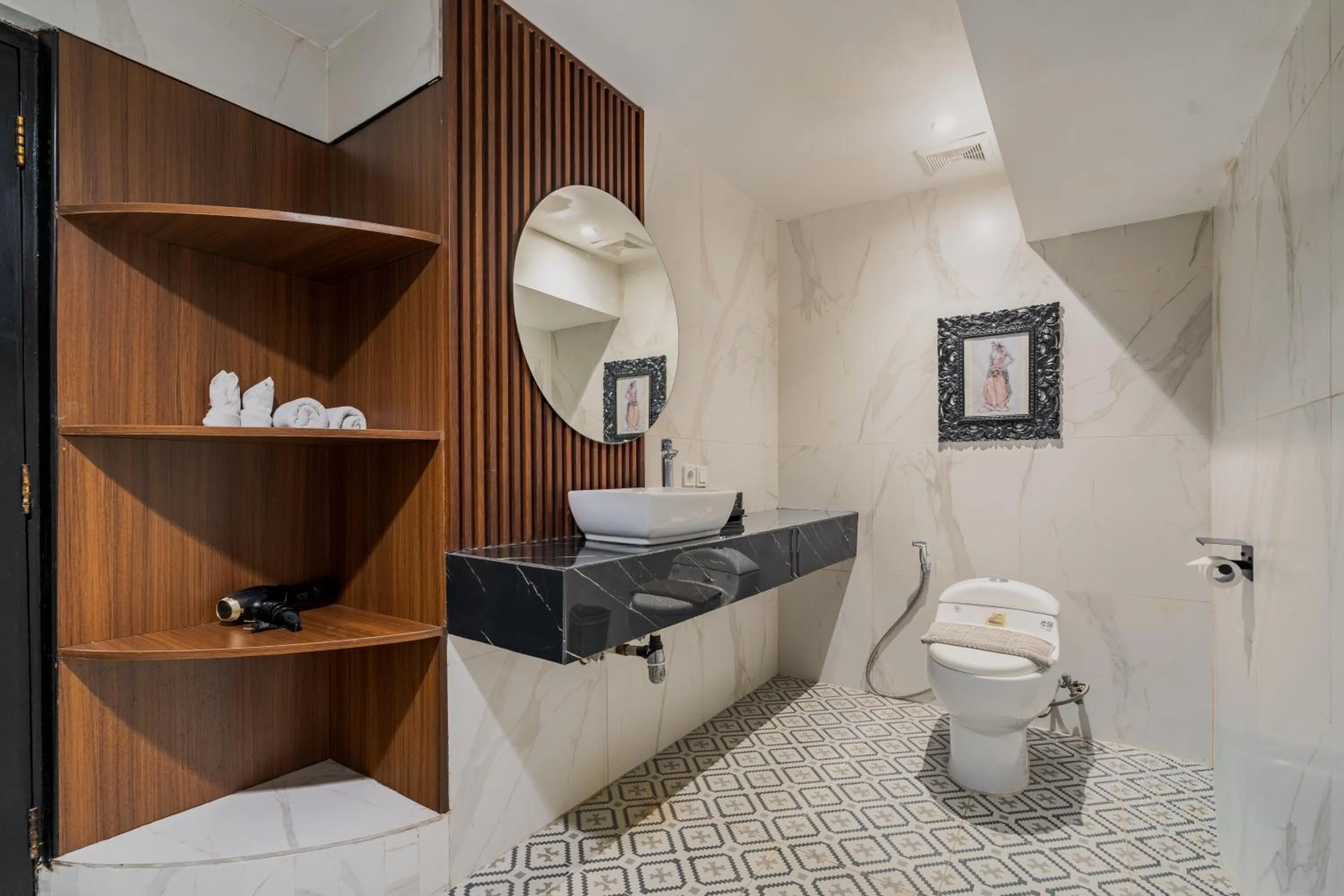 Toilet in Casa Wina Kuta by The Wina Resorts