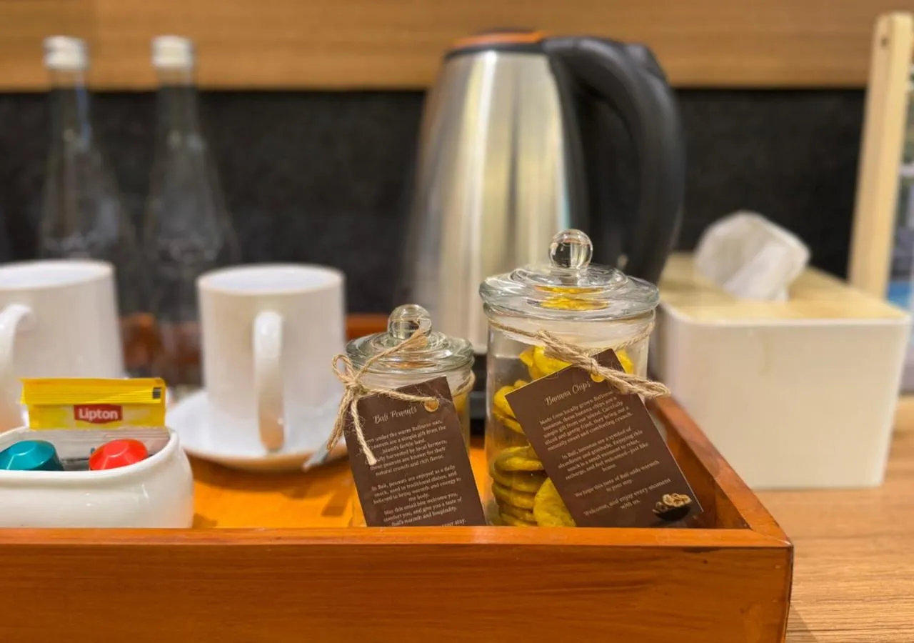 Coffee/tea facilities in Casa Wina Kuta by The Wina Resorts