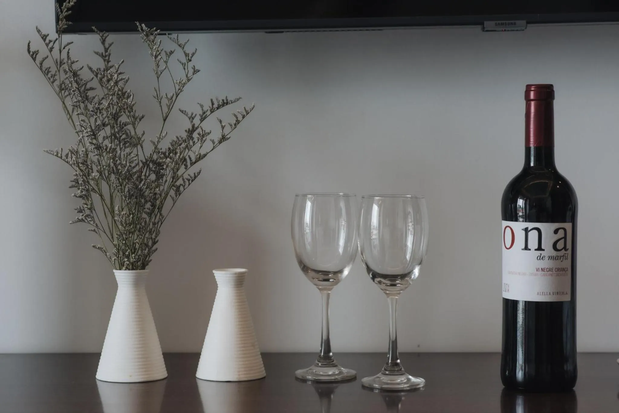 Food and drinks in Riverside Hotel