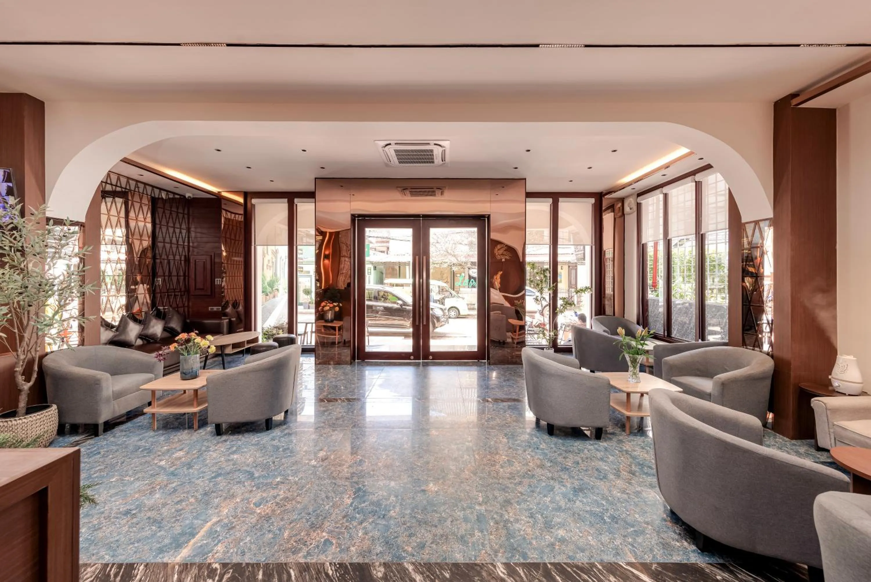 Living room in Riverside Hotel