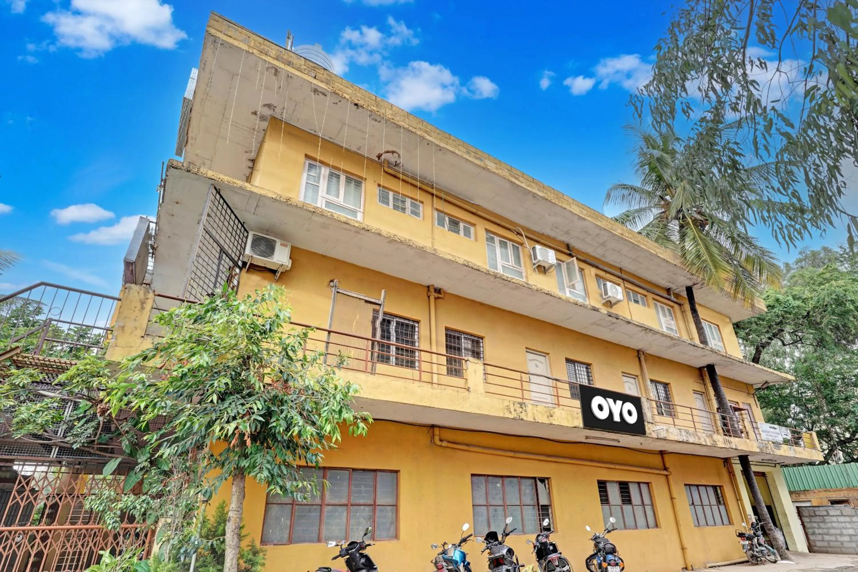 Facade/entrance in Collection O Druvi Corporate Hotel