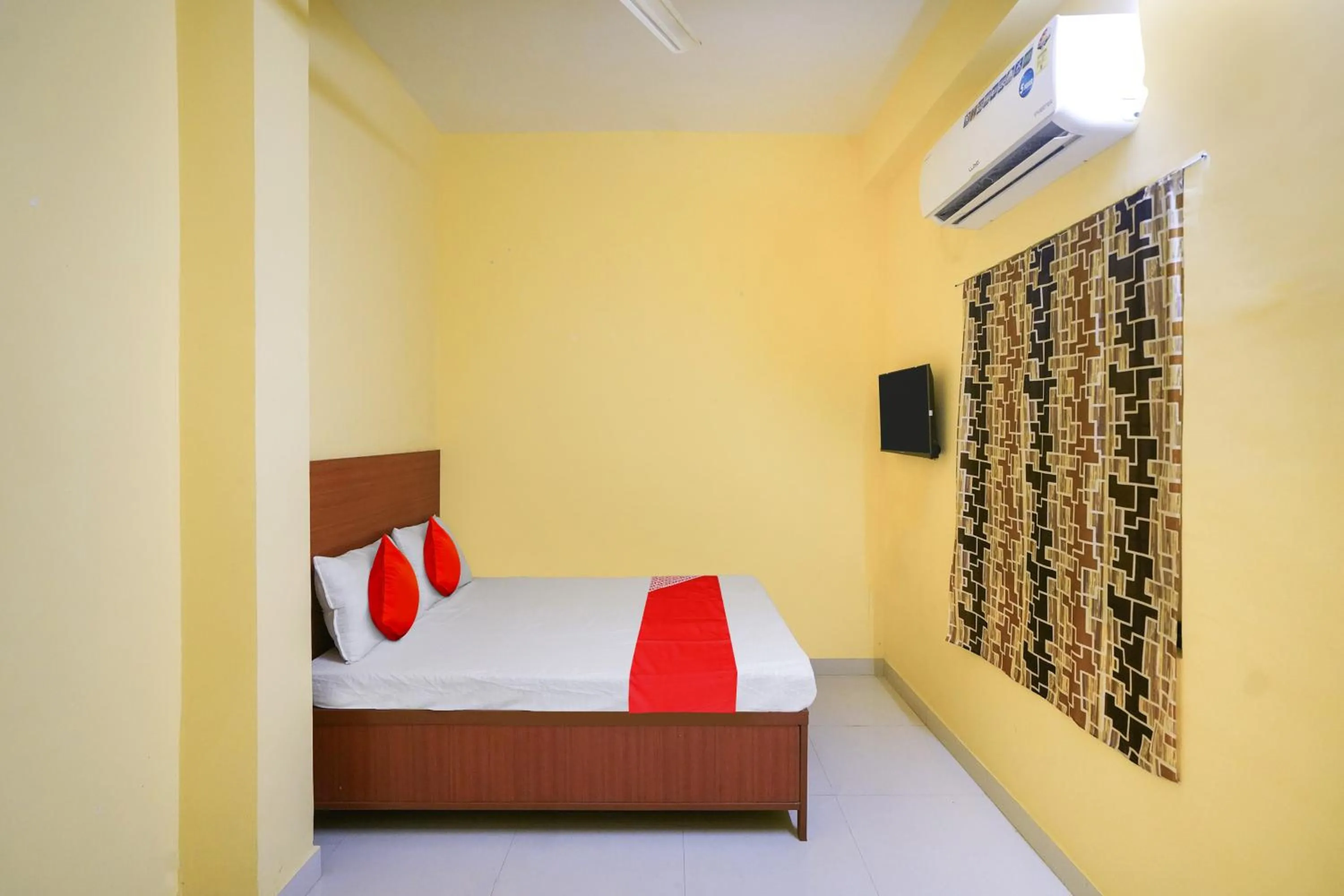 Bedroom in Hotel O Sai Saugat