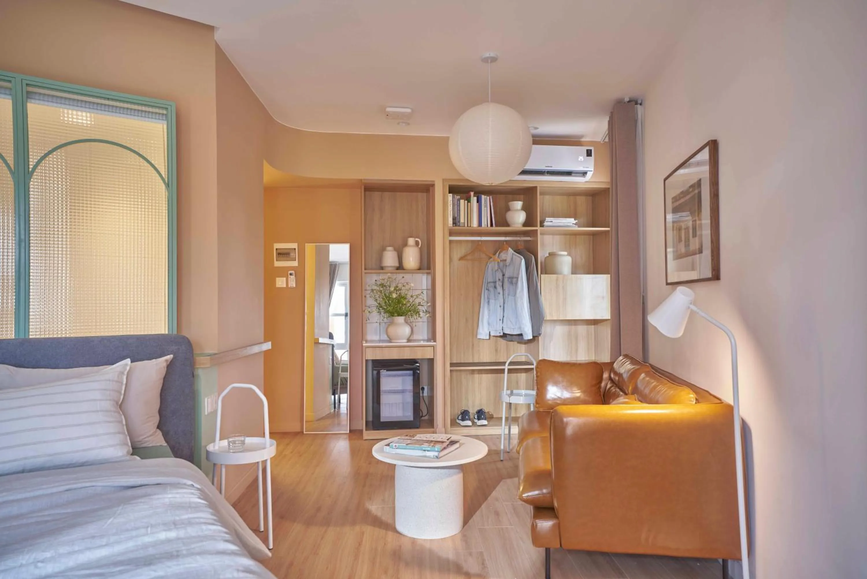 Photo of the whole room in Express by M Village Phạm Ngũ Lão