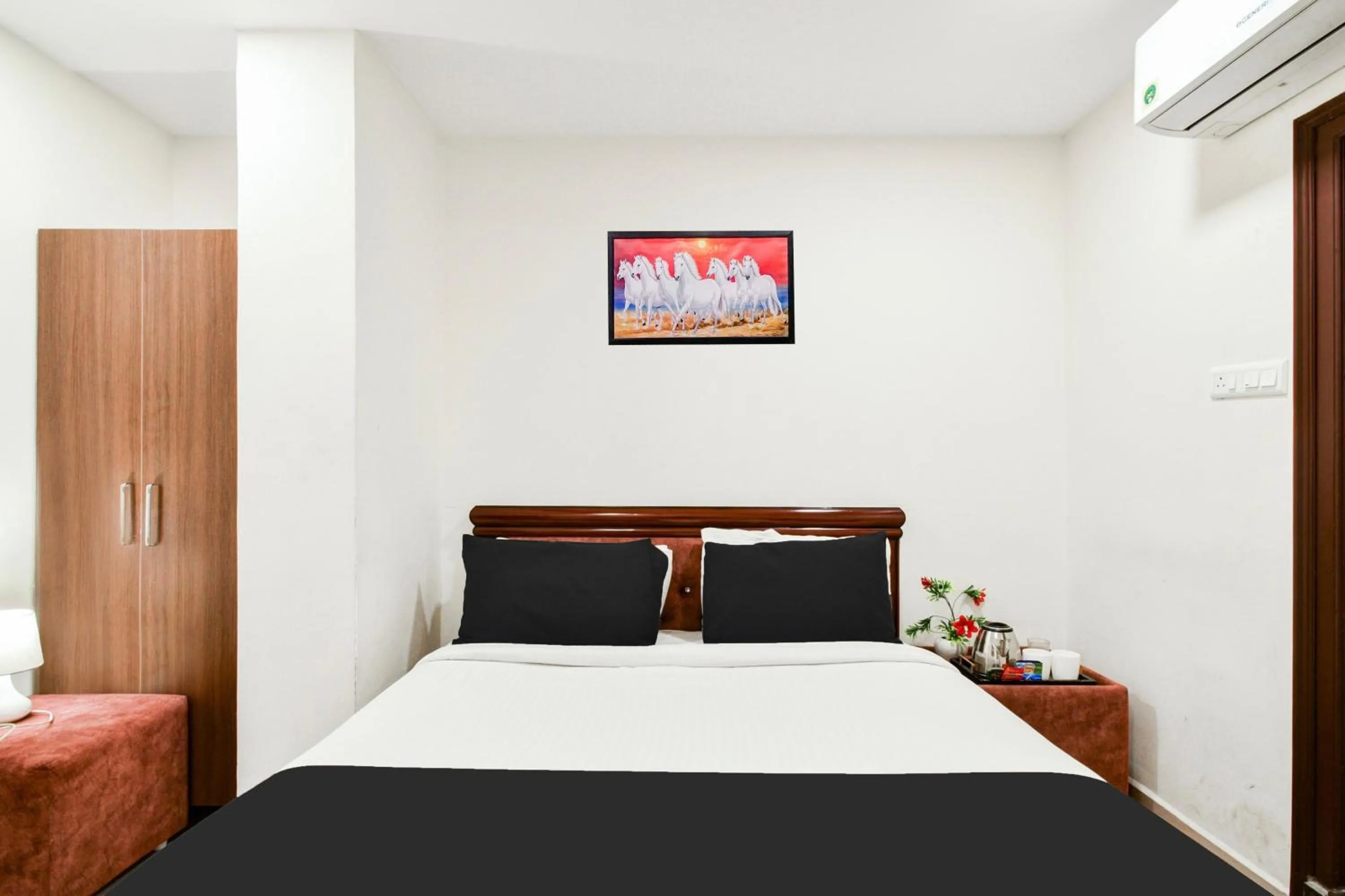 Bedroom, Bed in Super Collection O Madhapur