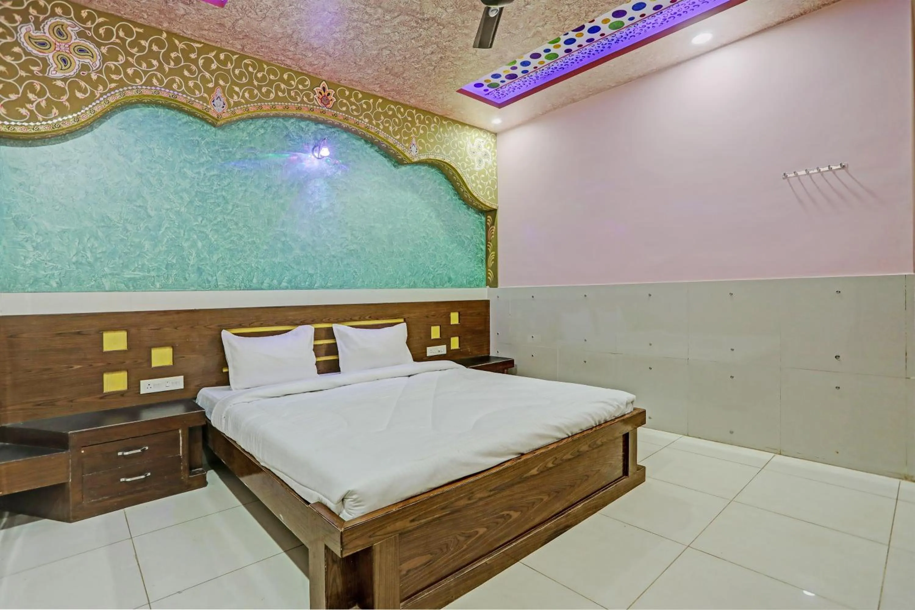 Bedroom in Collection O MG Hotel & Resturant