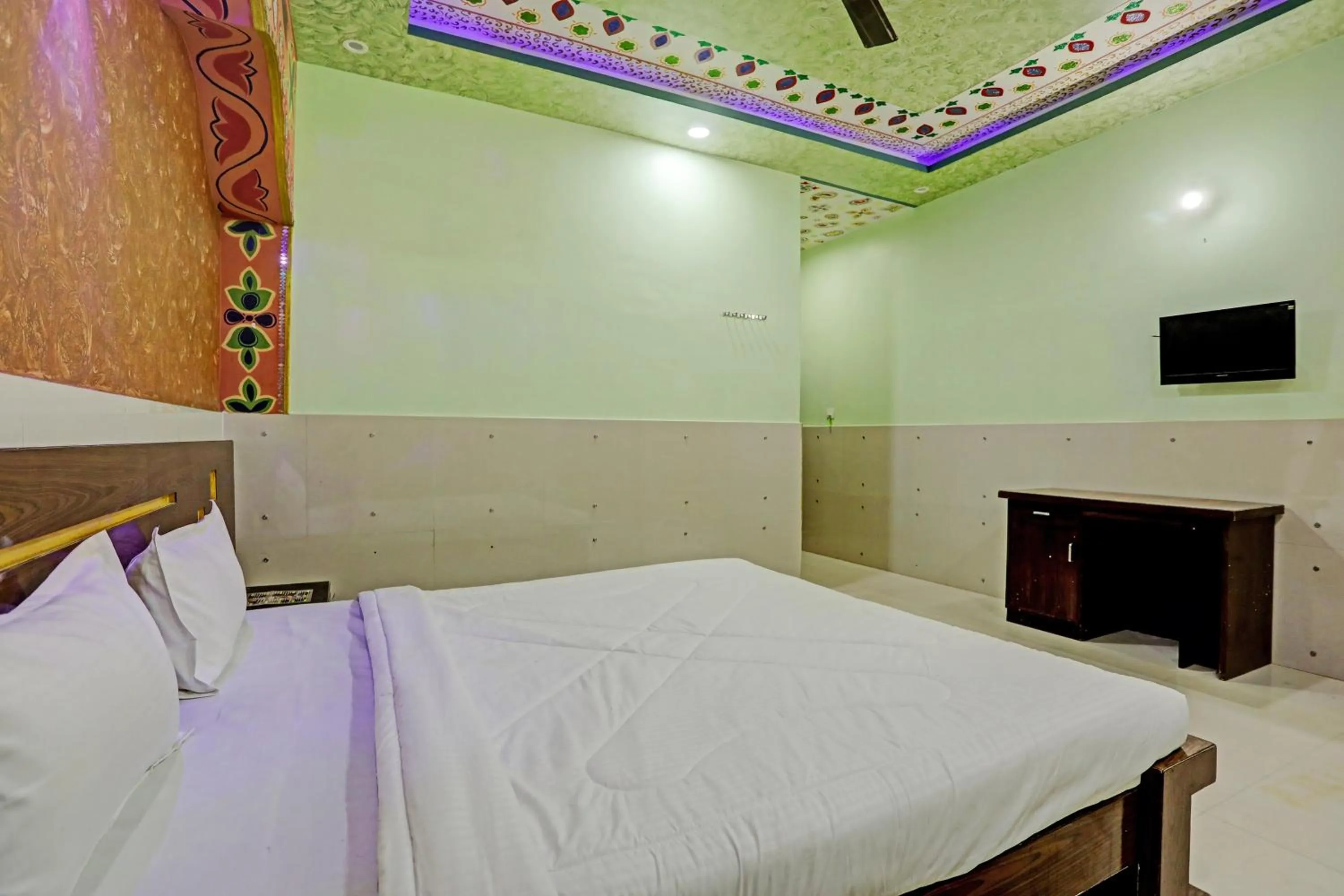 Bedroom in Collection O MG Hotel & Resturant