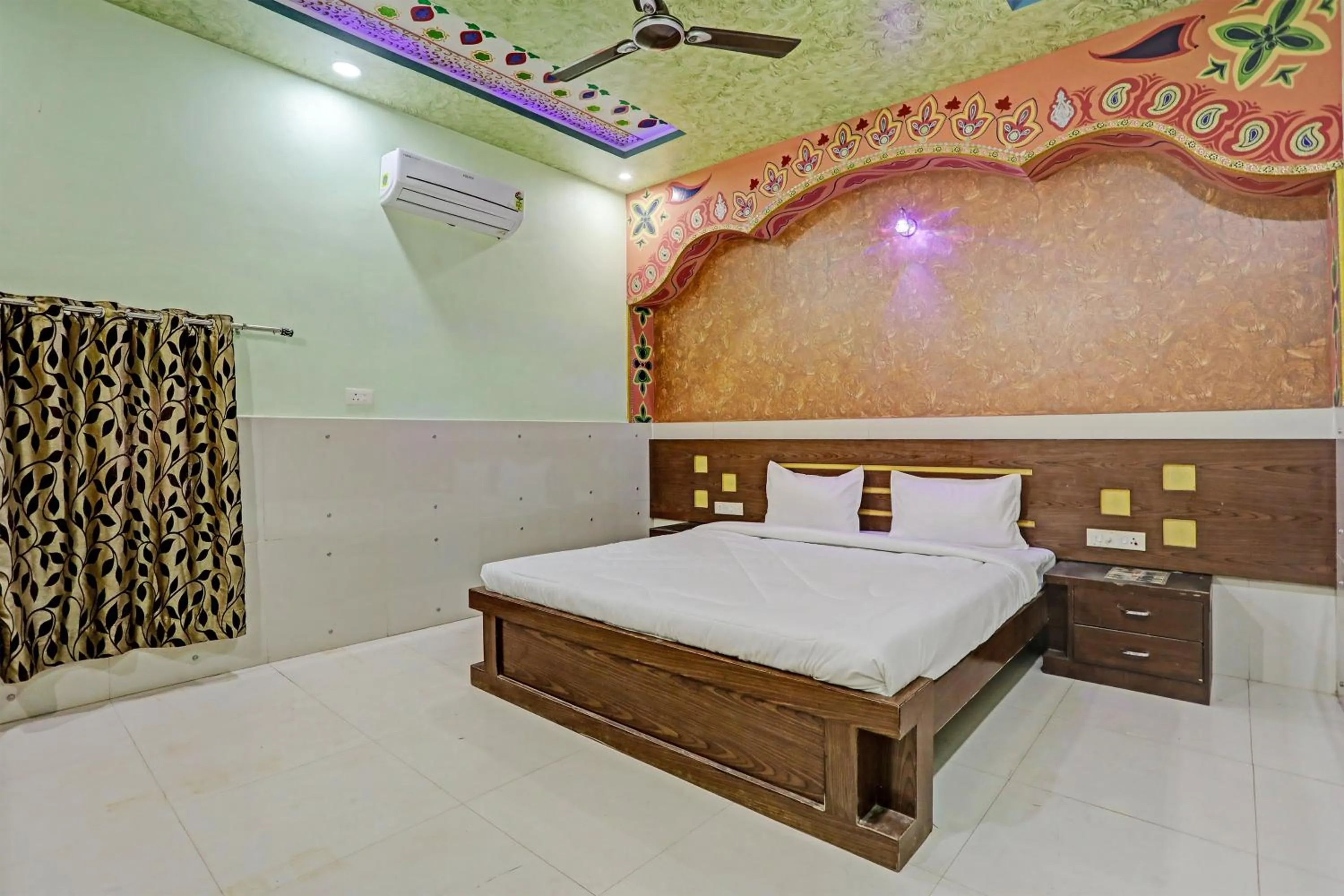 Bedroom in Collection O MG Hotel & Resturant