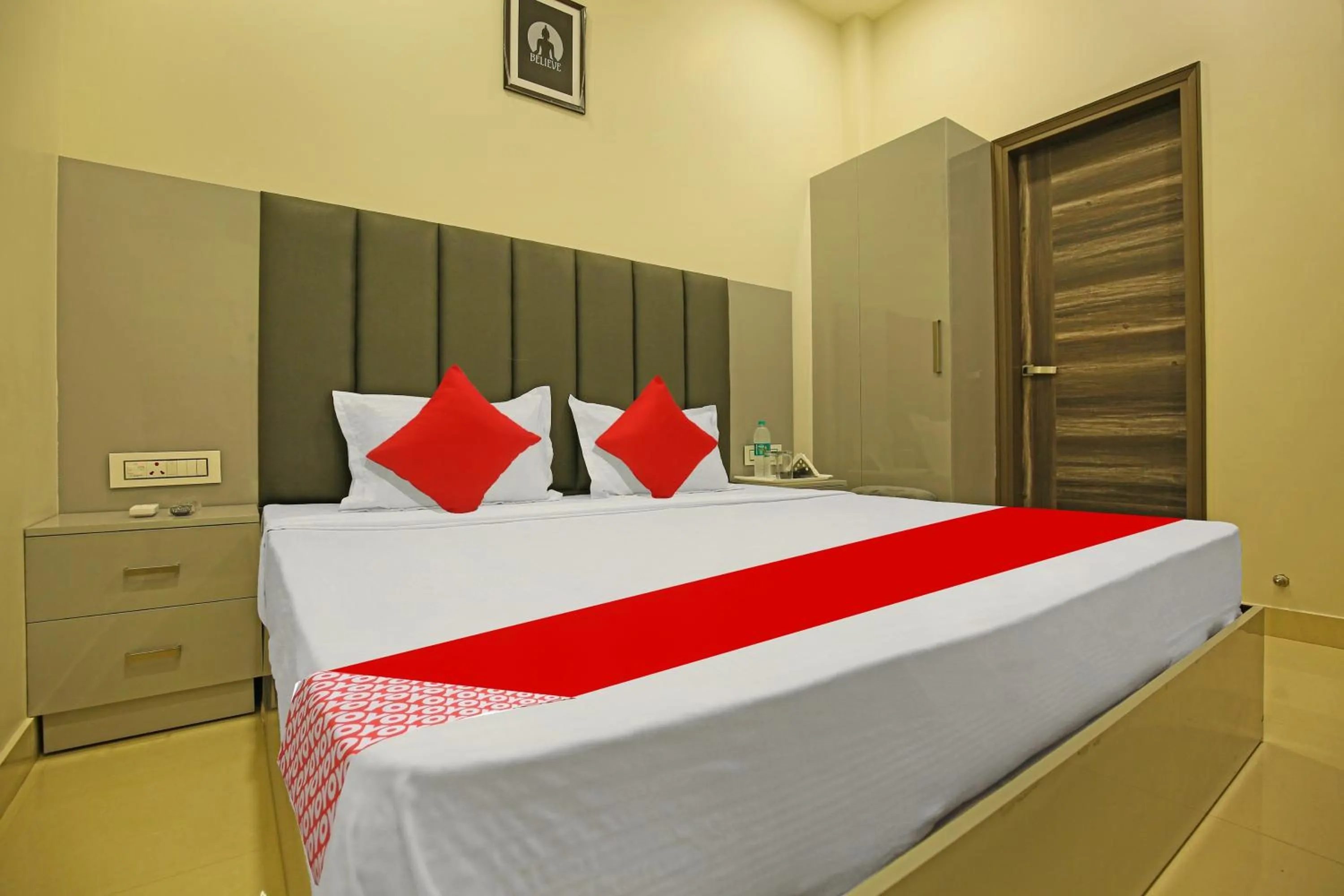 Bedroom, Bed in Hotel O Grand Inn