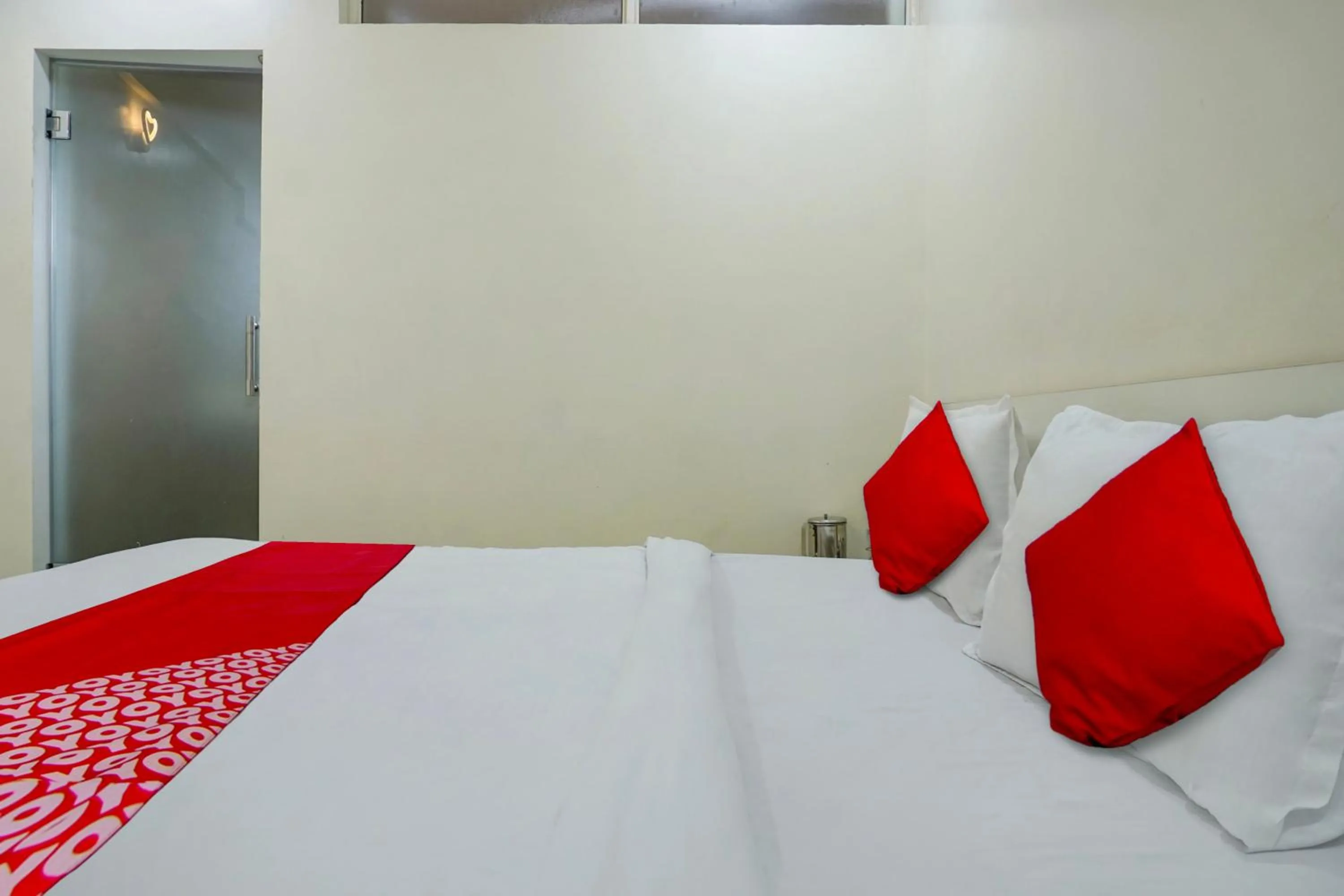 Bedroom, Bed in Hotel O Happy Homely Stay