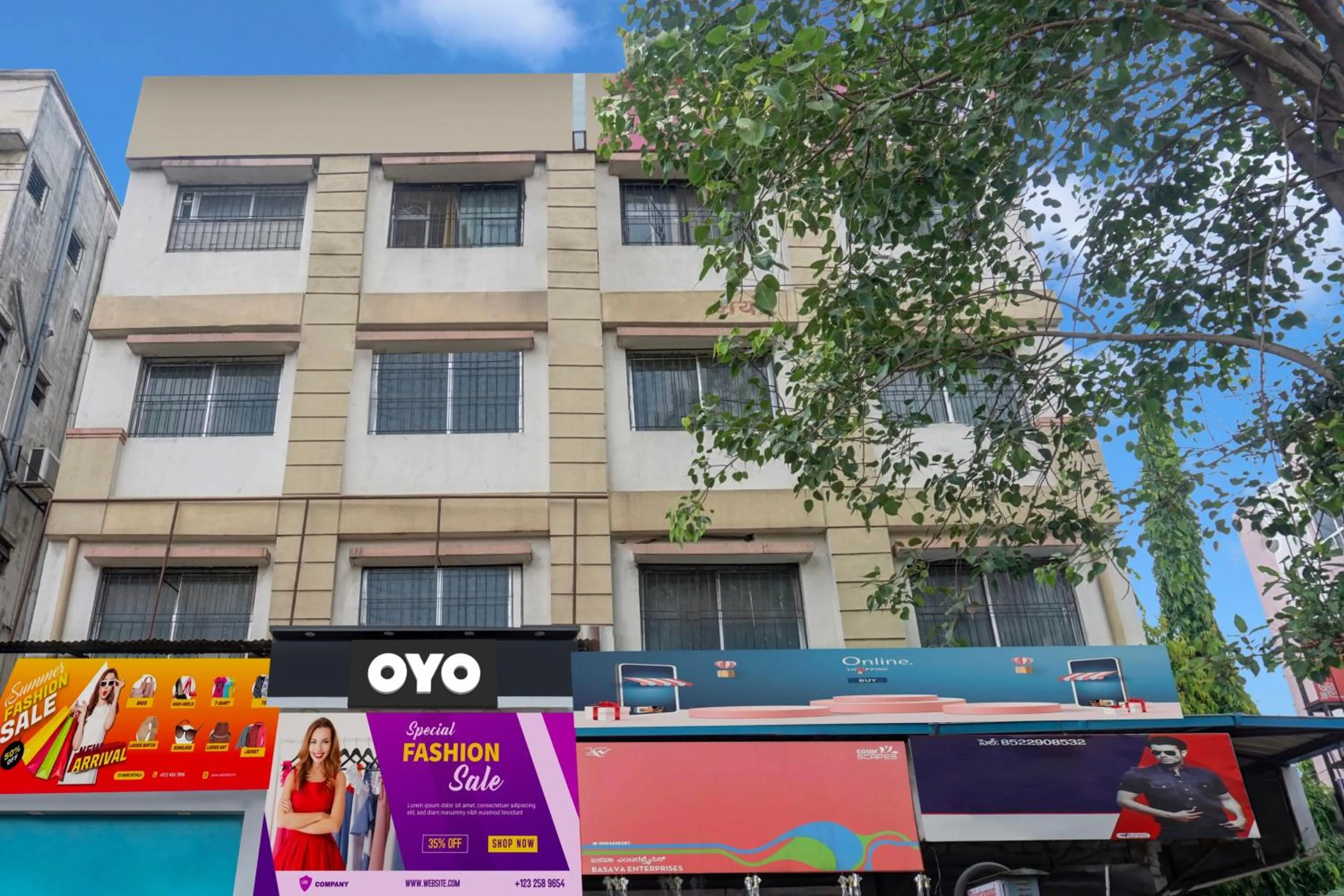 Facade/entrance in Hotel O Happy Homely Stay