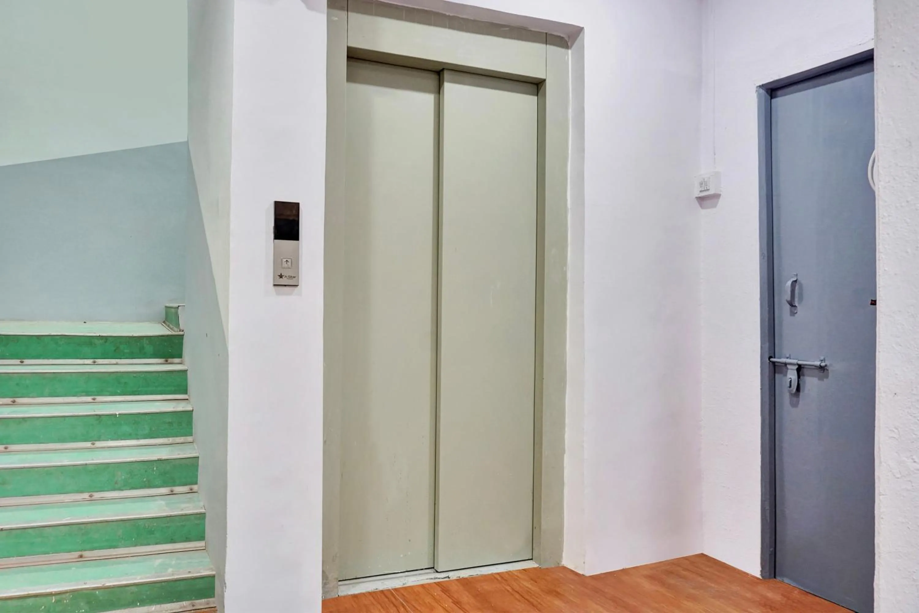 Facade/entrance in Hotel O Aru Sai