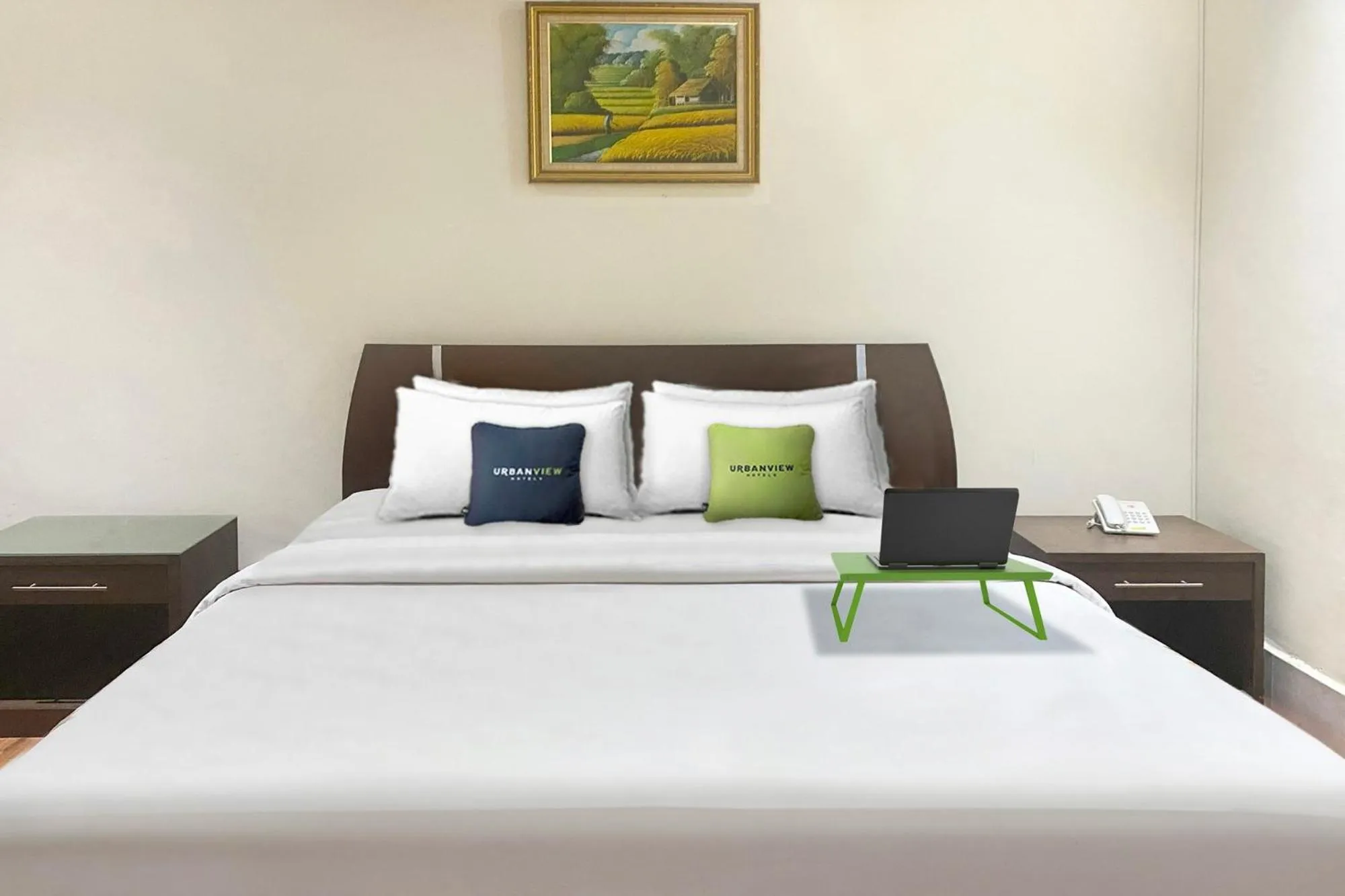 Bed in Urbanview Hotel Mulia Indah Palopo