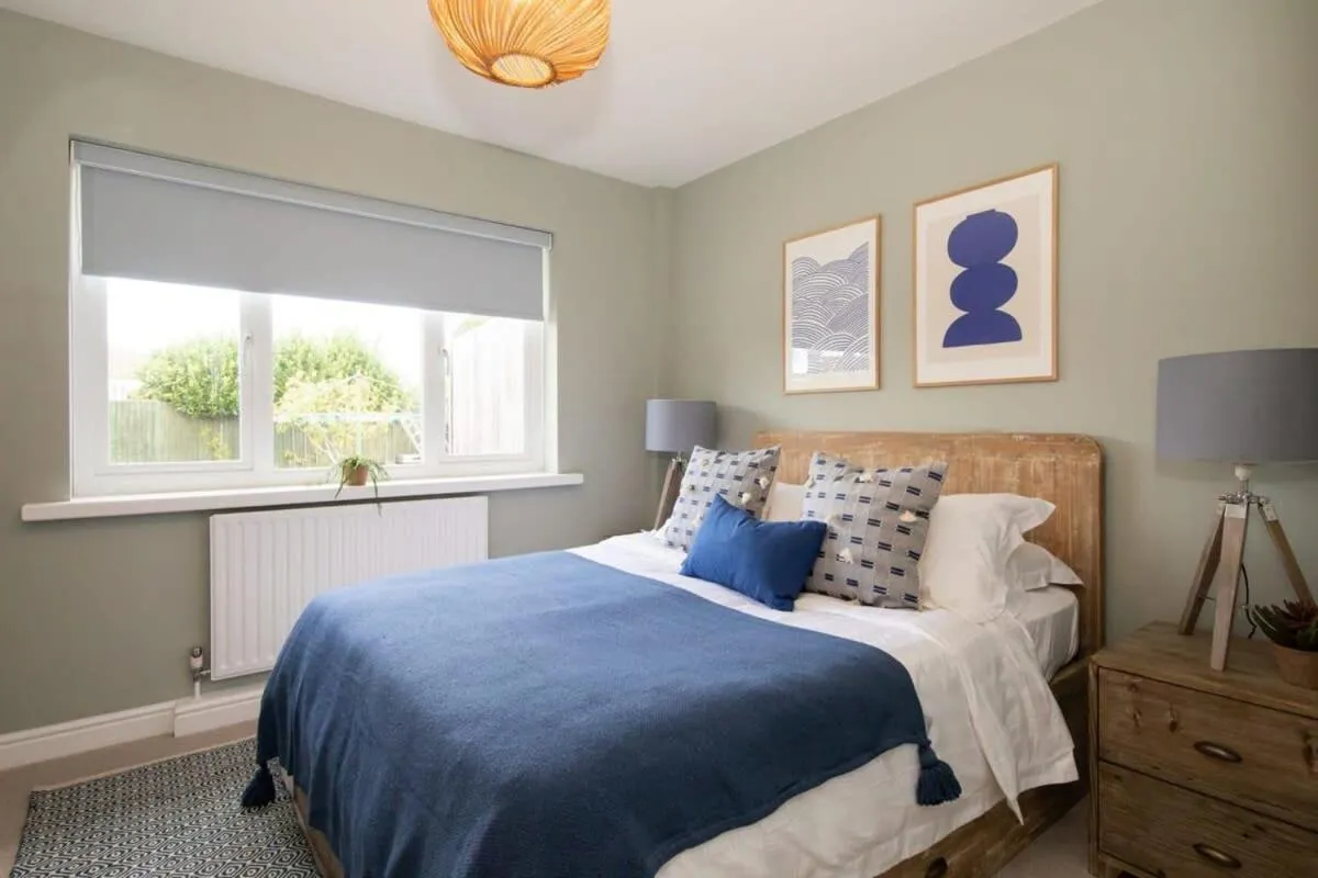 Bed in Bosham 3 BR Beach House with Garden & Playhouse