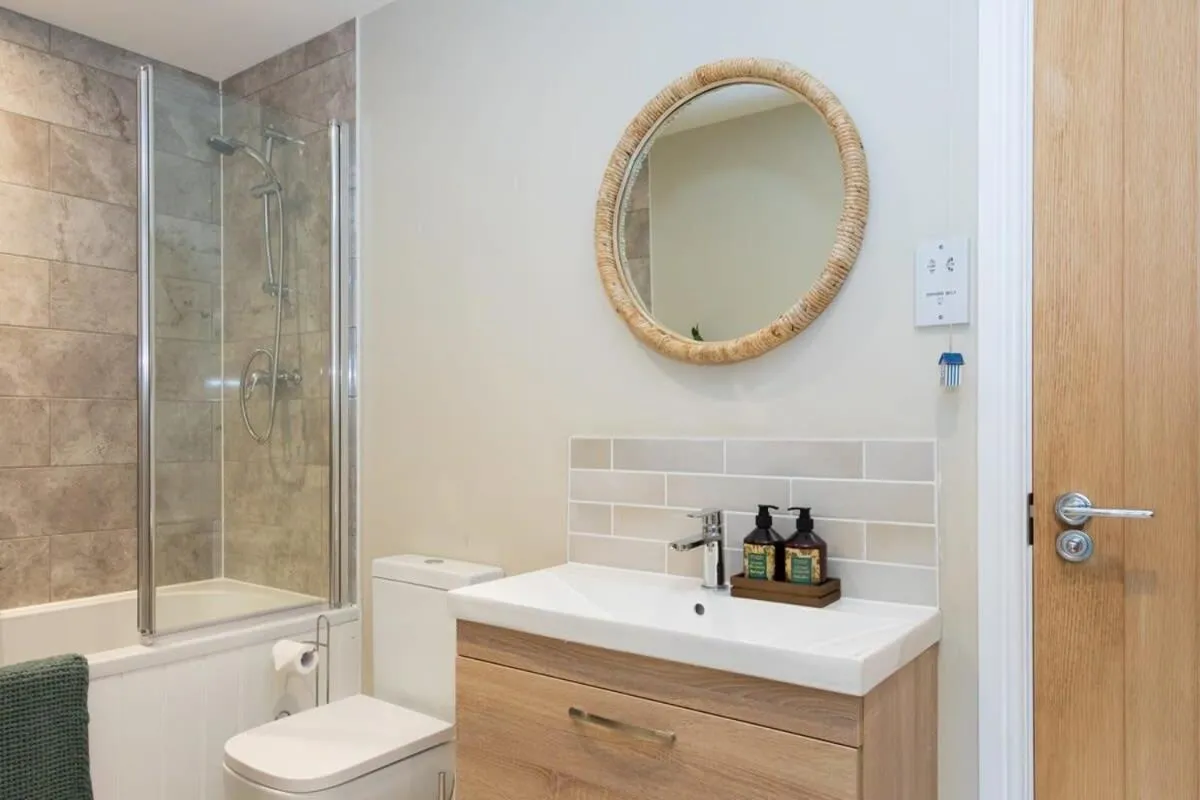 Bosham 3 BR Beach House with Garden & Playhouse