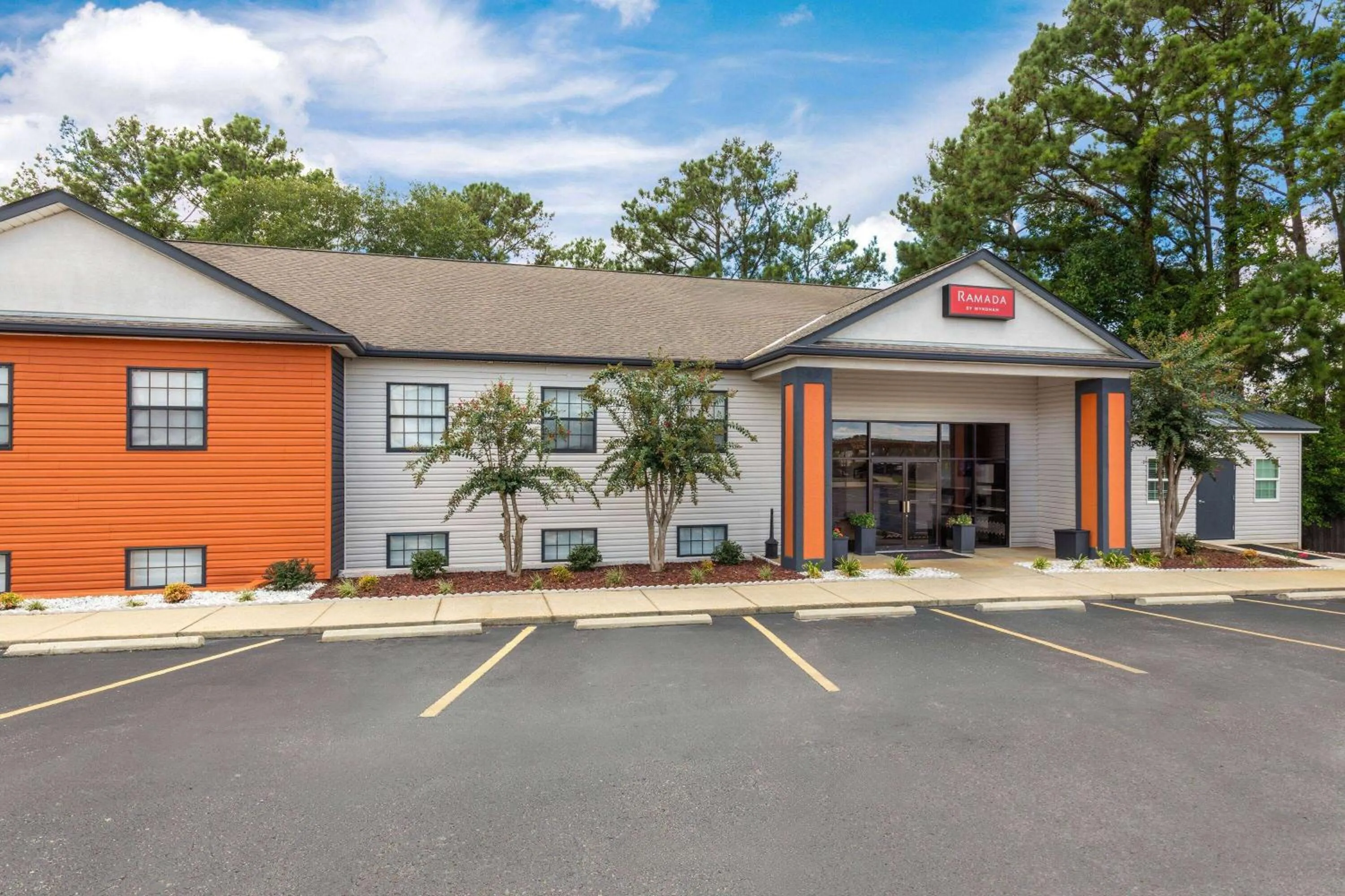 Property building in Ramada by Wyndham Studio Suites Dothan