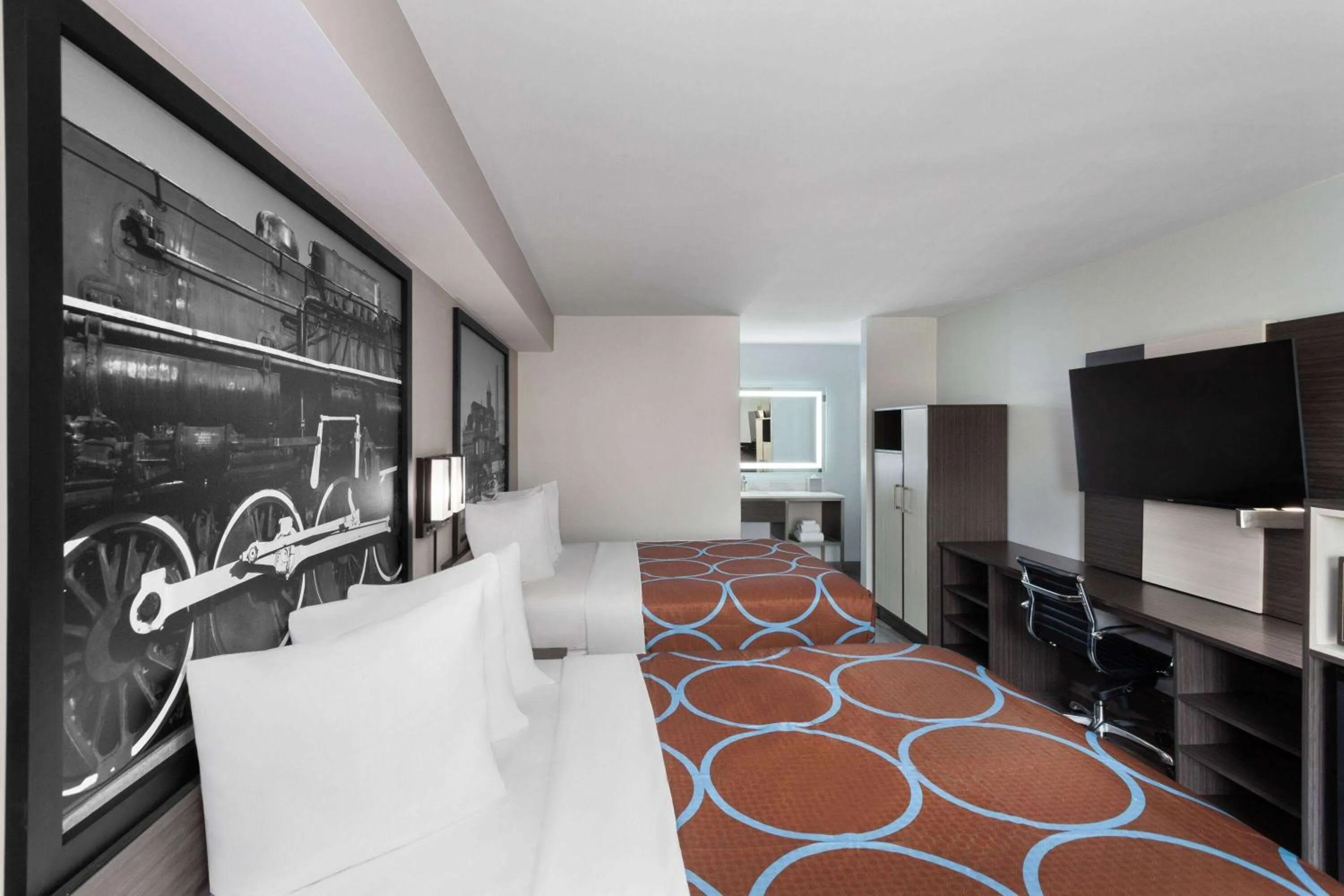 Photo of the whole room in Super 8 by Wyndham Baltimore Northwest