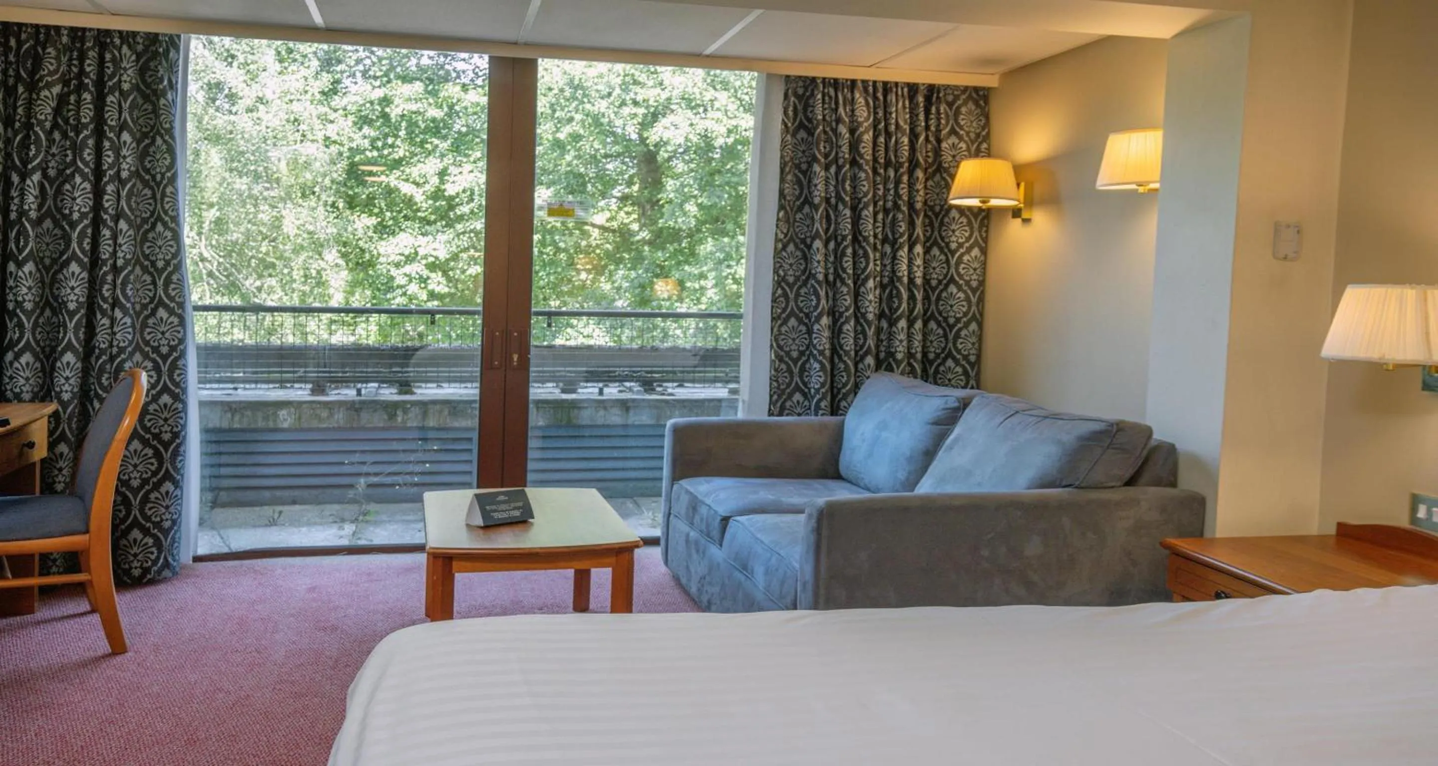 Bedroom, Bed in Derby Mickleover Hotel, BW Signature Collection