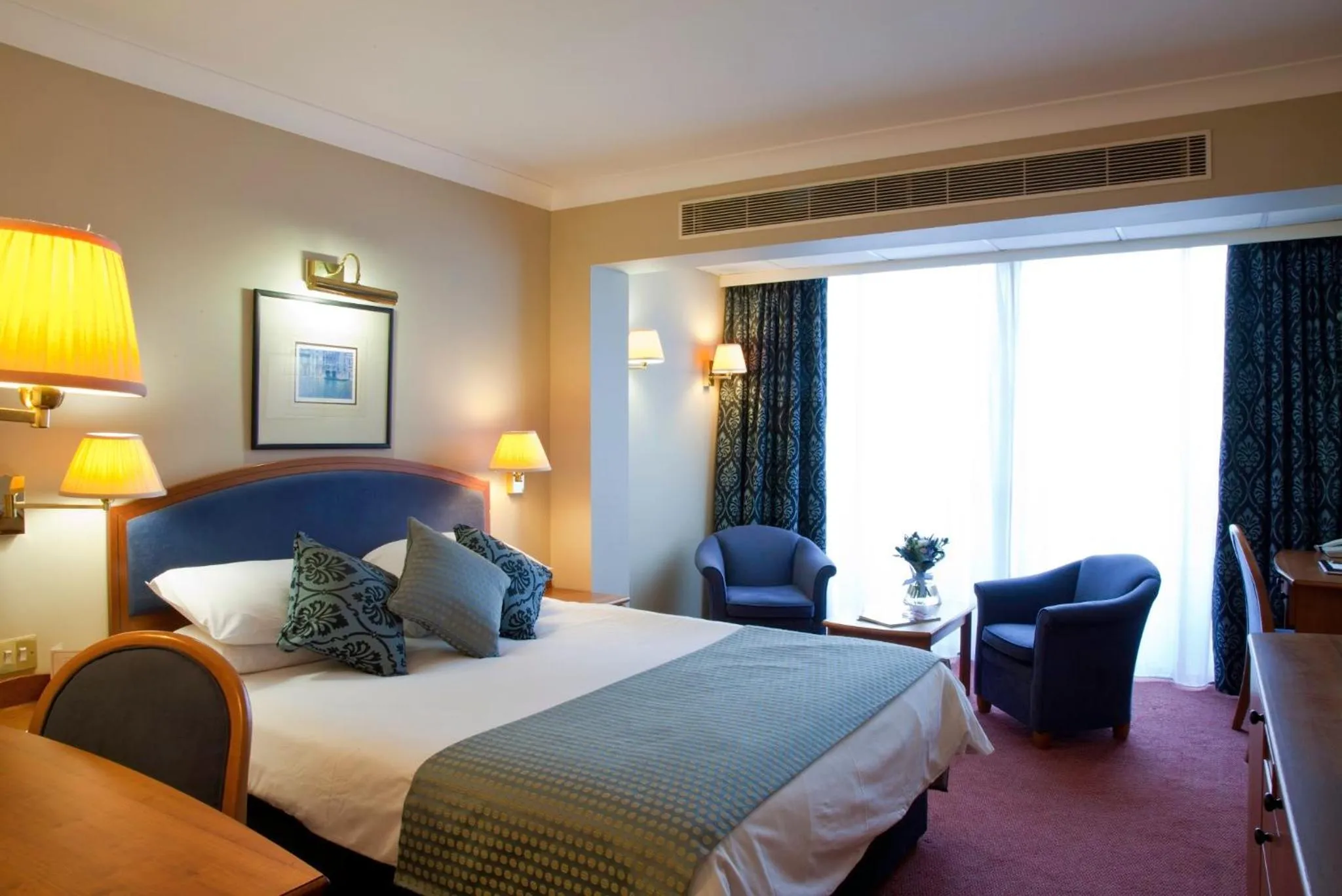 Photo of the whole room, Bed in Derby Mickleover Hotel, BW Signature Collection