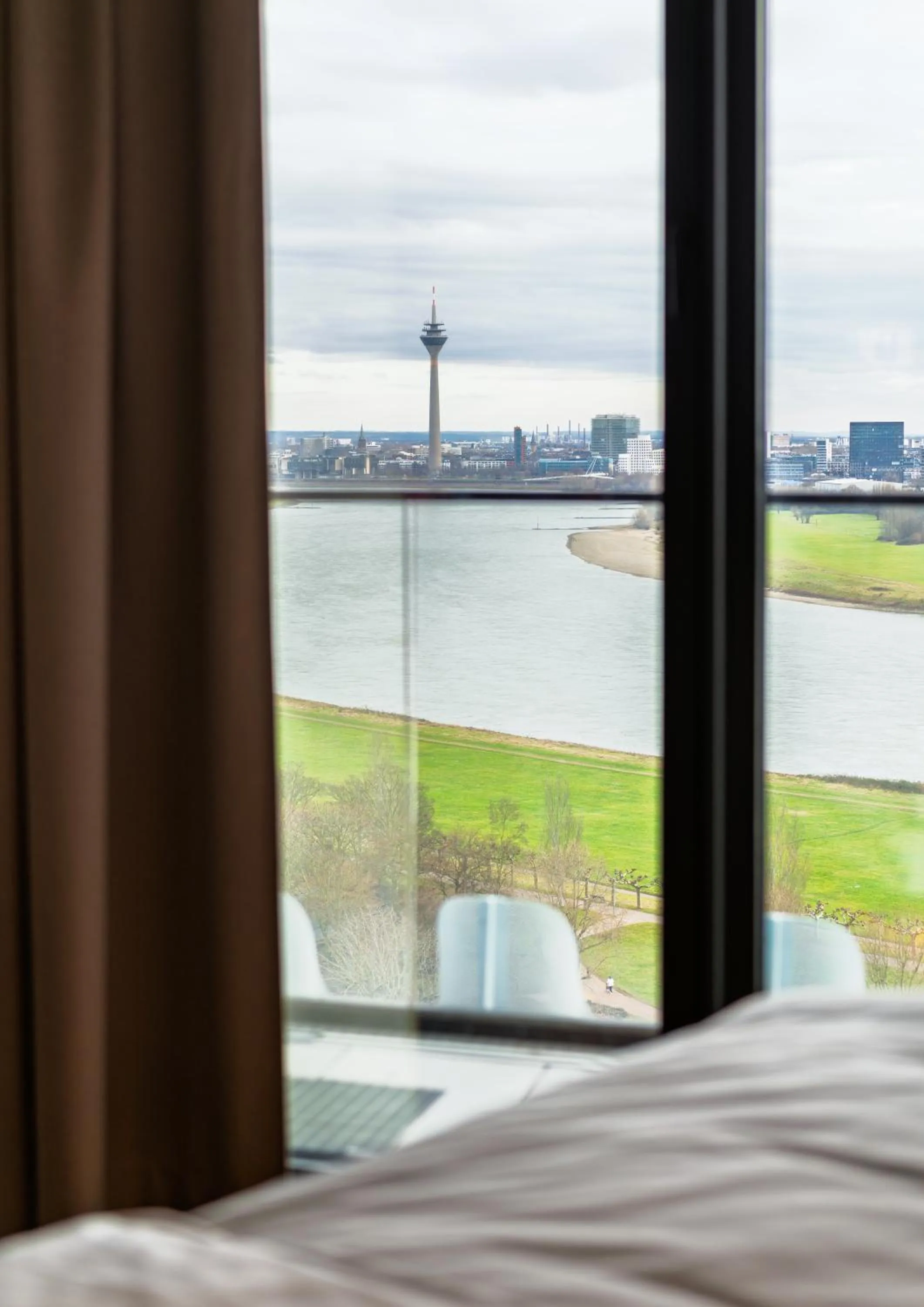 Bed in The Zipper Hotel und Apartments