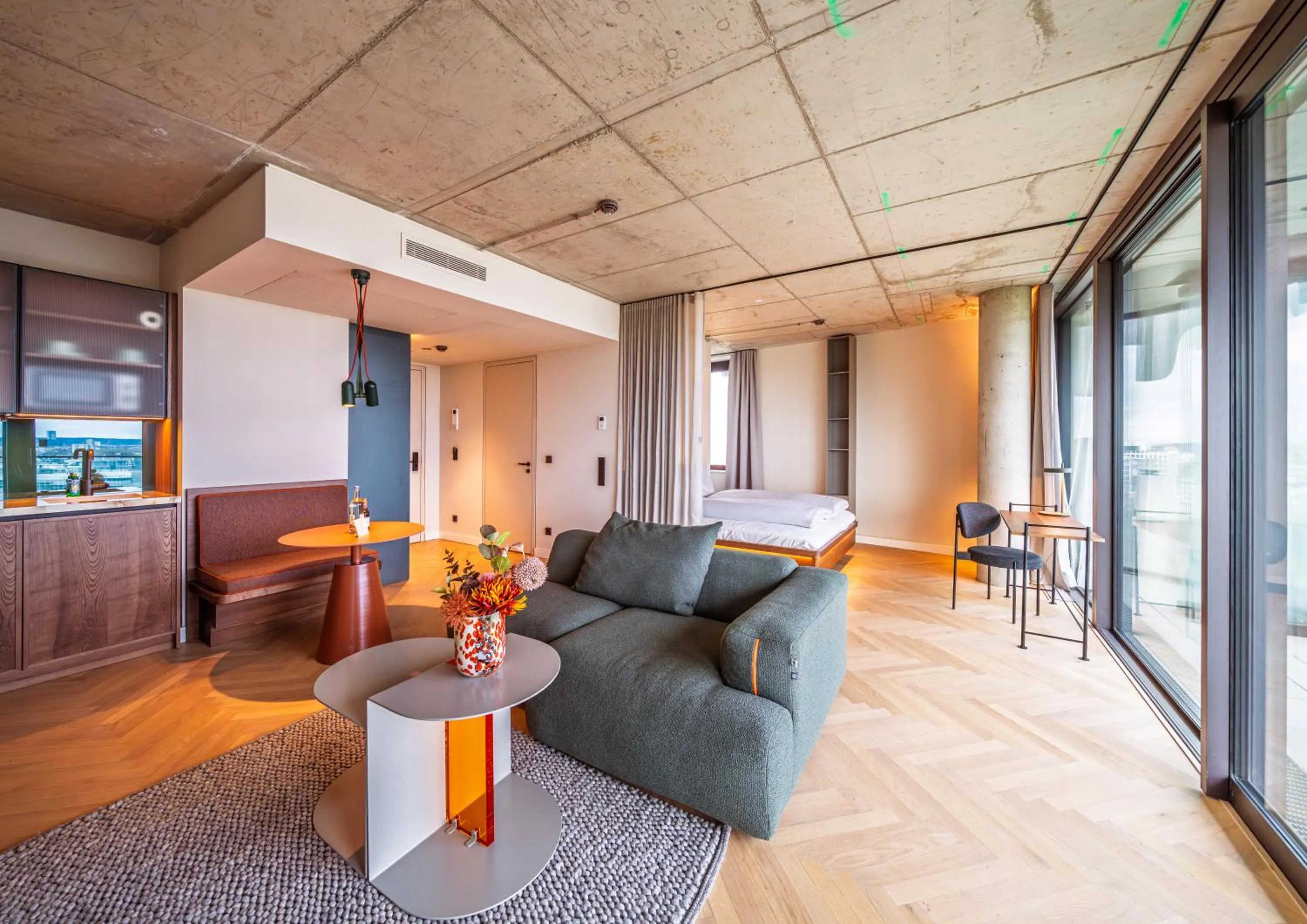 Bed in The Zipper Hotel und Apartments