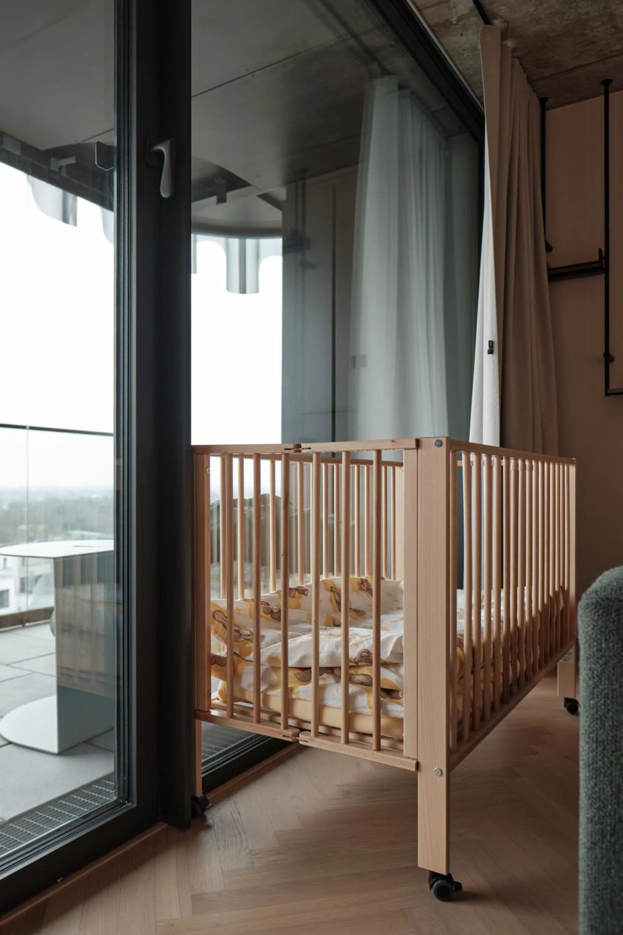 cot in The Zipper Hotel und Apartments