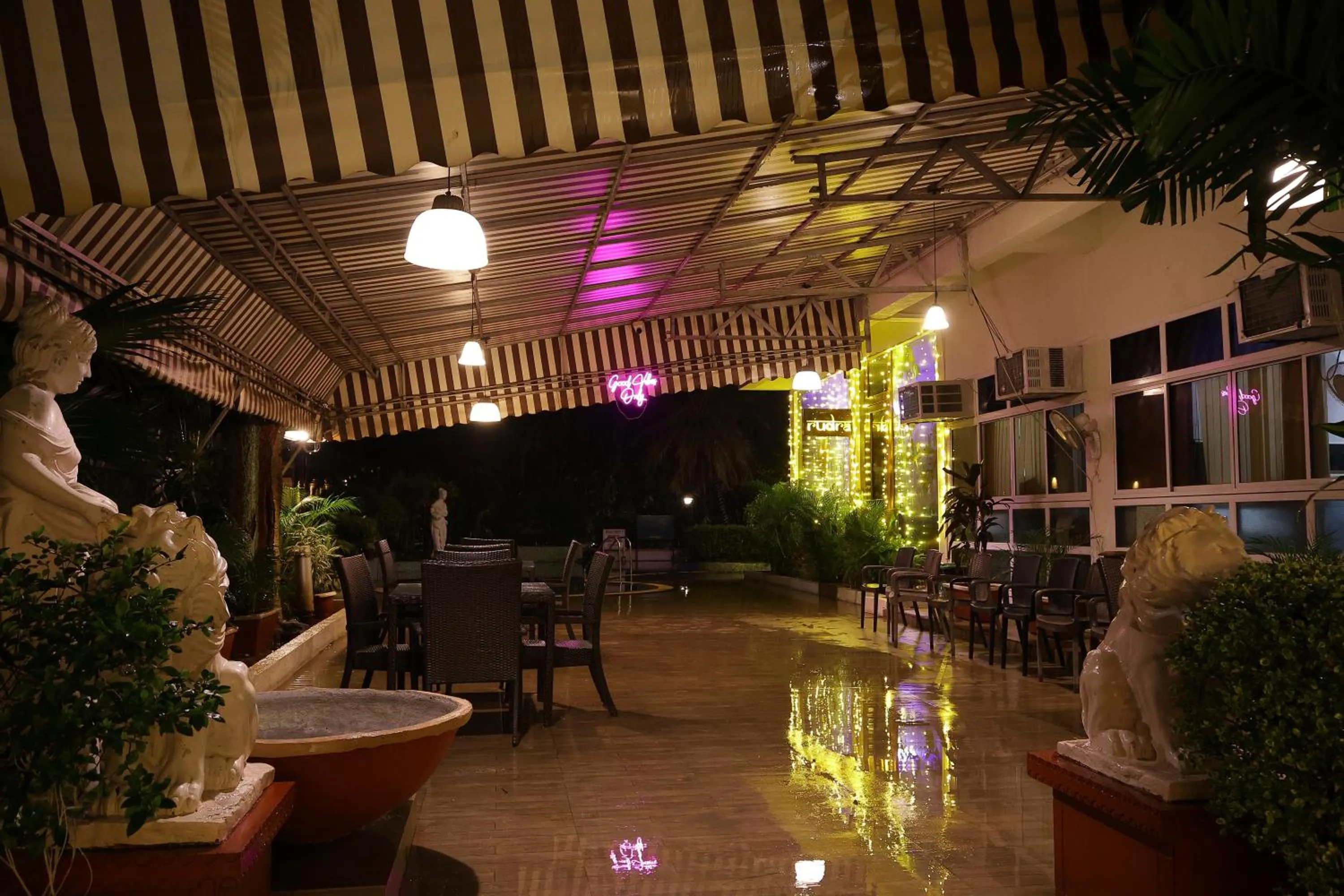 Seating area in Kailash Parbat