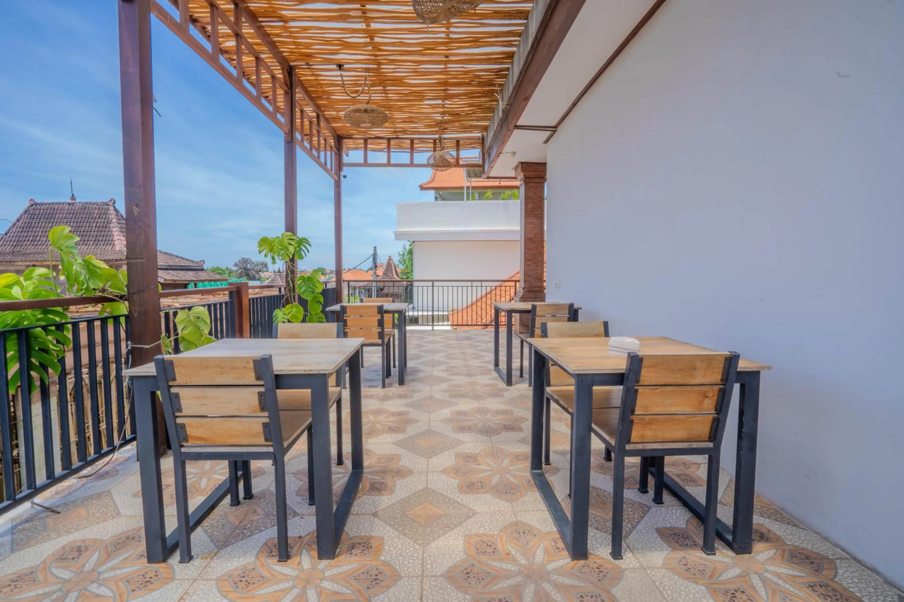 Dining area in Bagas Bagus Guesthouse