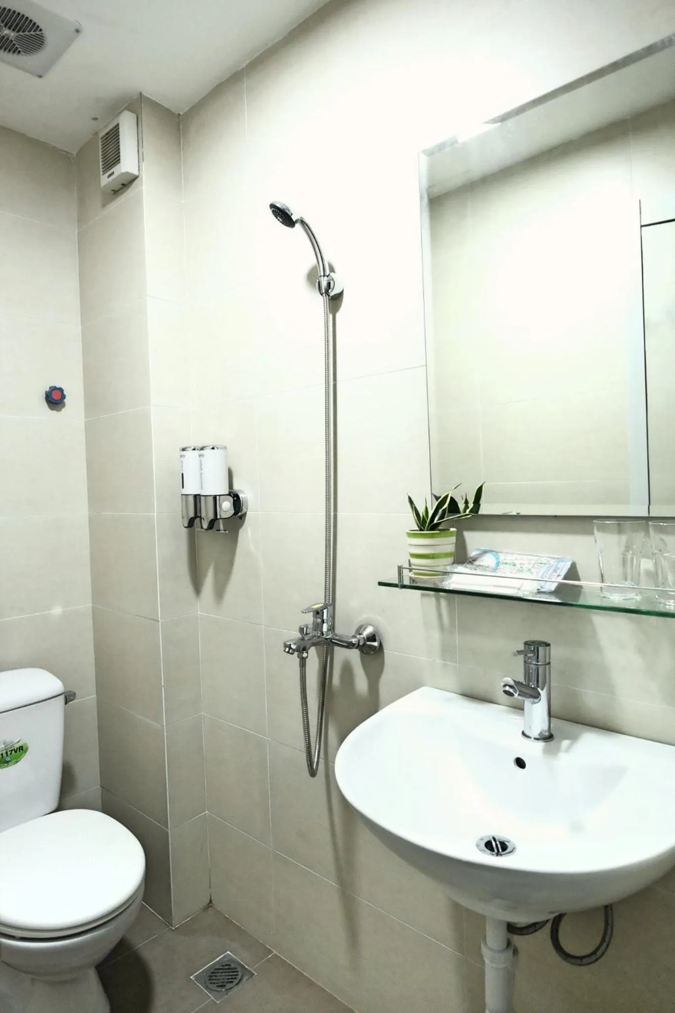 Bathroom in The Gallery Homestay - By Pegasy Group