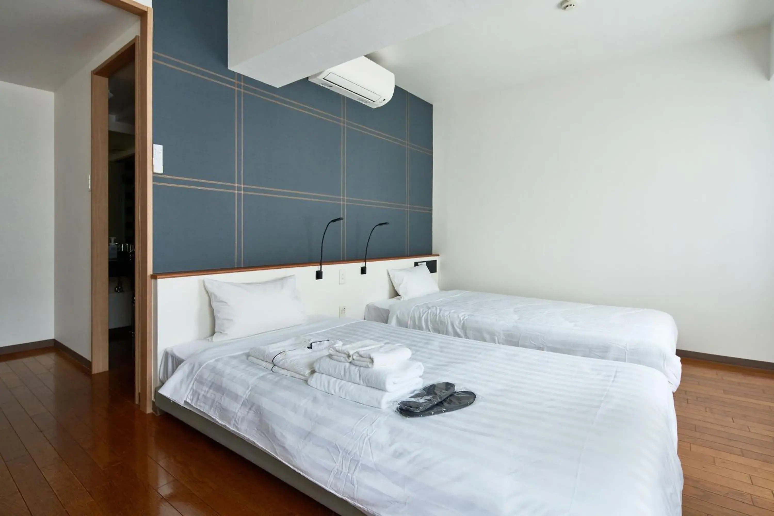 Comfort Twin Room - Smoking - No Cleaning for Consecutive Night Stays in TOKIO's HOTEL Comfort Twin Room - Smoking - No Cleaning for Consecutive Night Stays in TOKIO's HOTEL