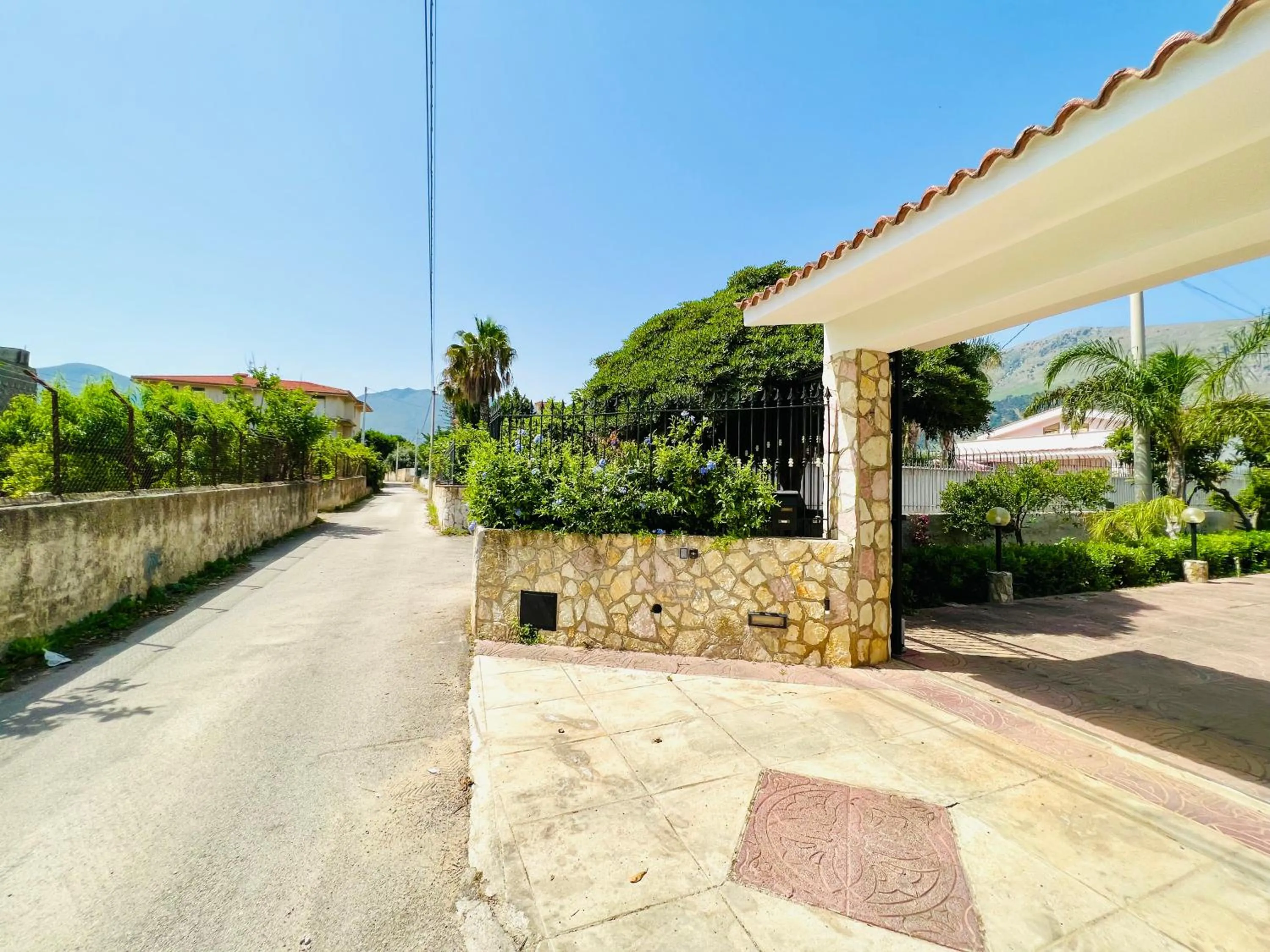 Neighbourhood in Villa Genova