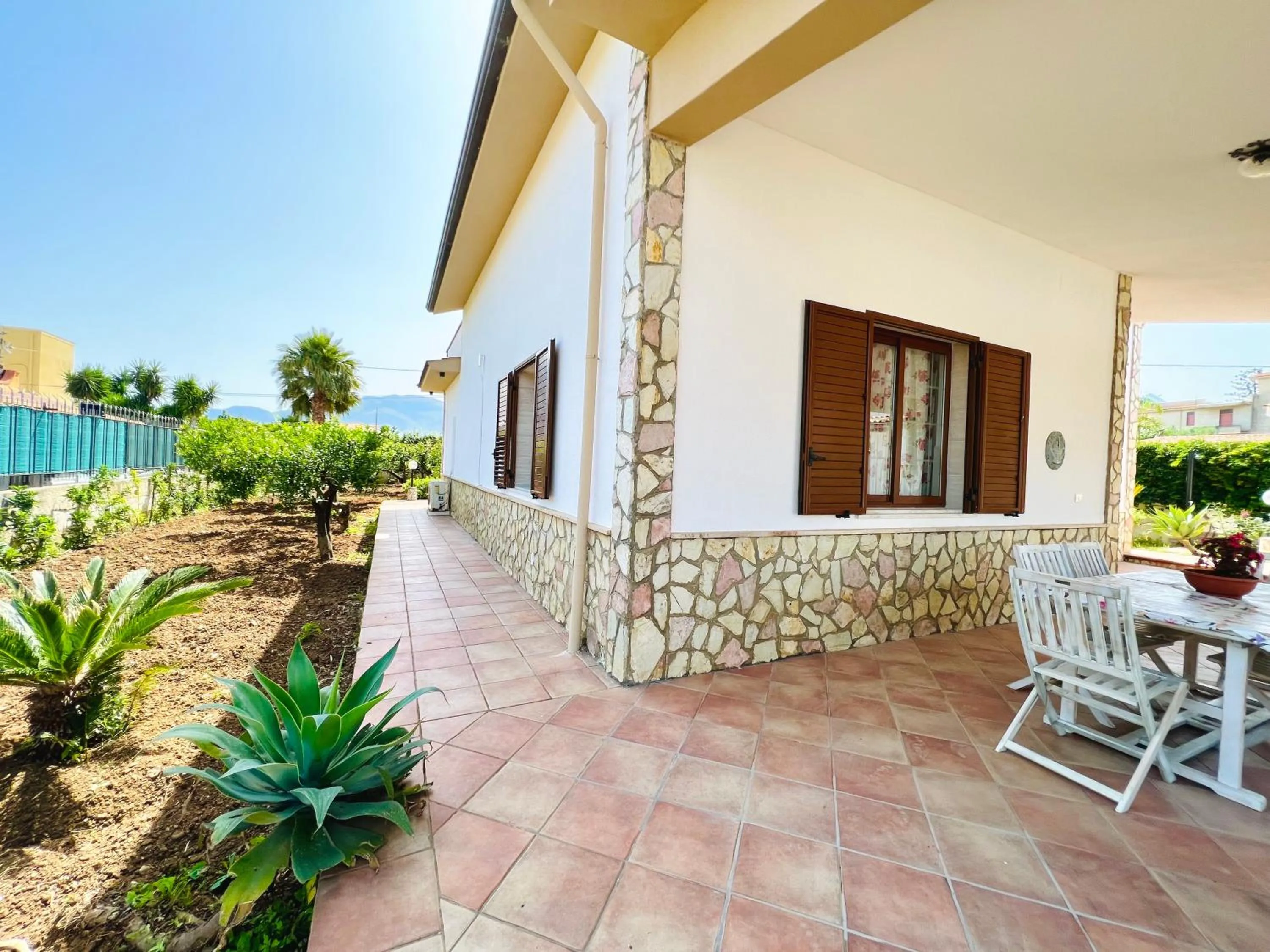 Property building in Villa Genova