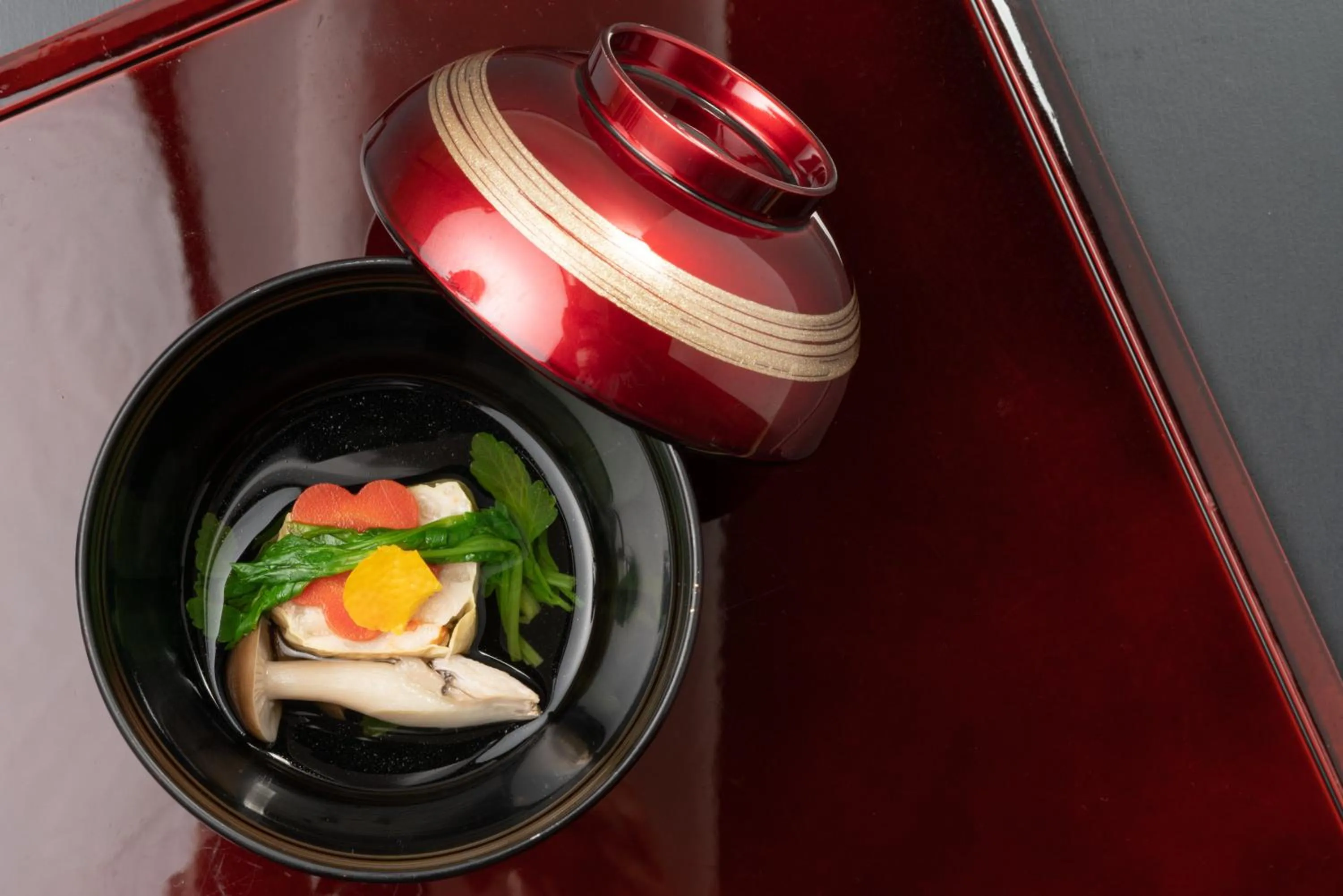 Food close-up in Omuro no Mori Gyokusui -Adult Only-