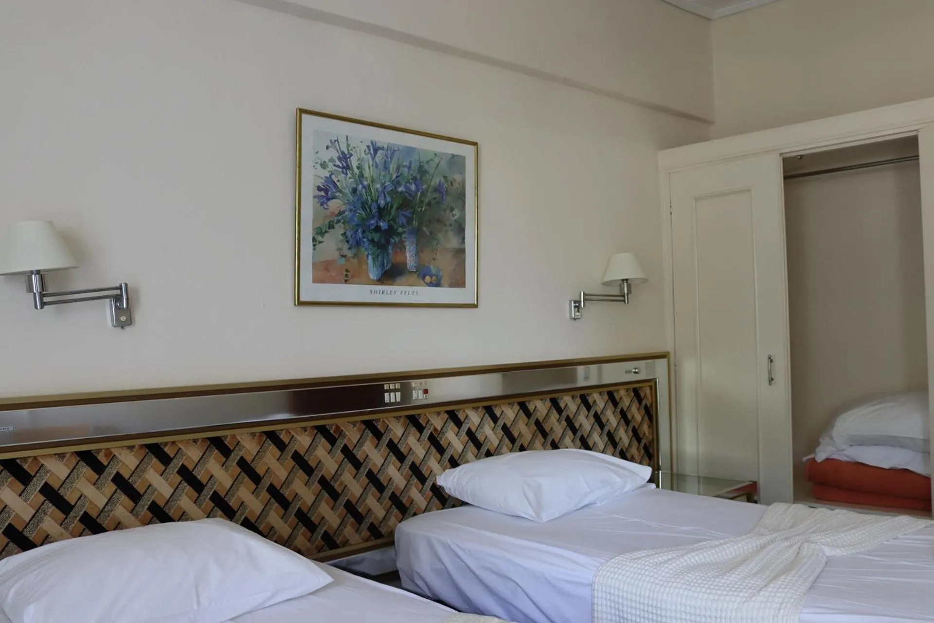 Photo of the whole room, Bed in Hotel Theoxenia