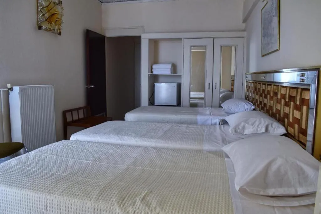 Triple Room with Sea View in Hotel Theoxenia