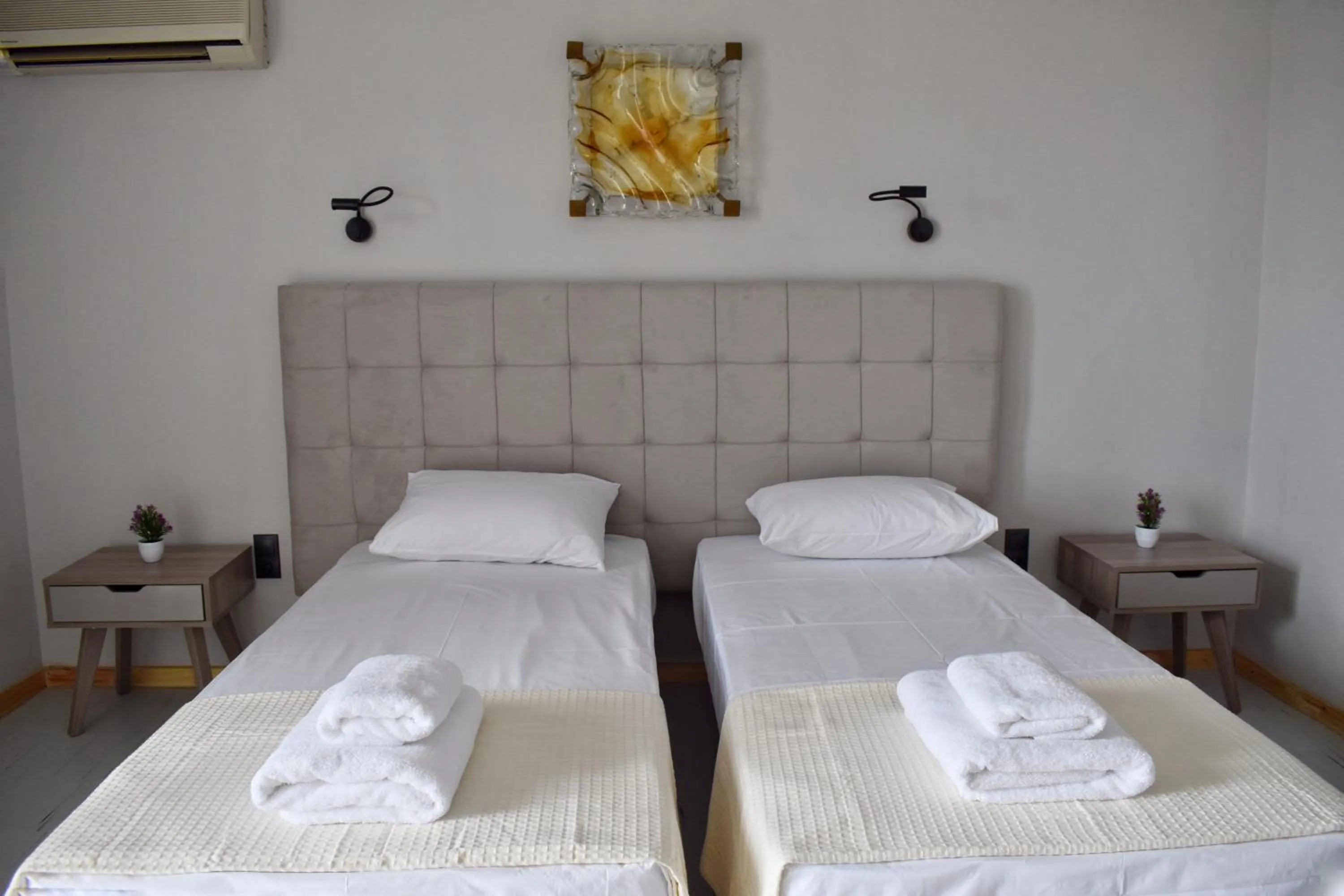 Bedroom, Bed in Hotel Theoxenia