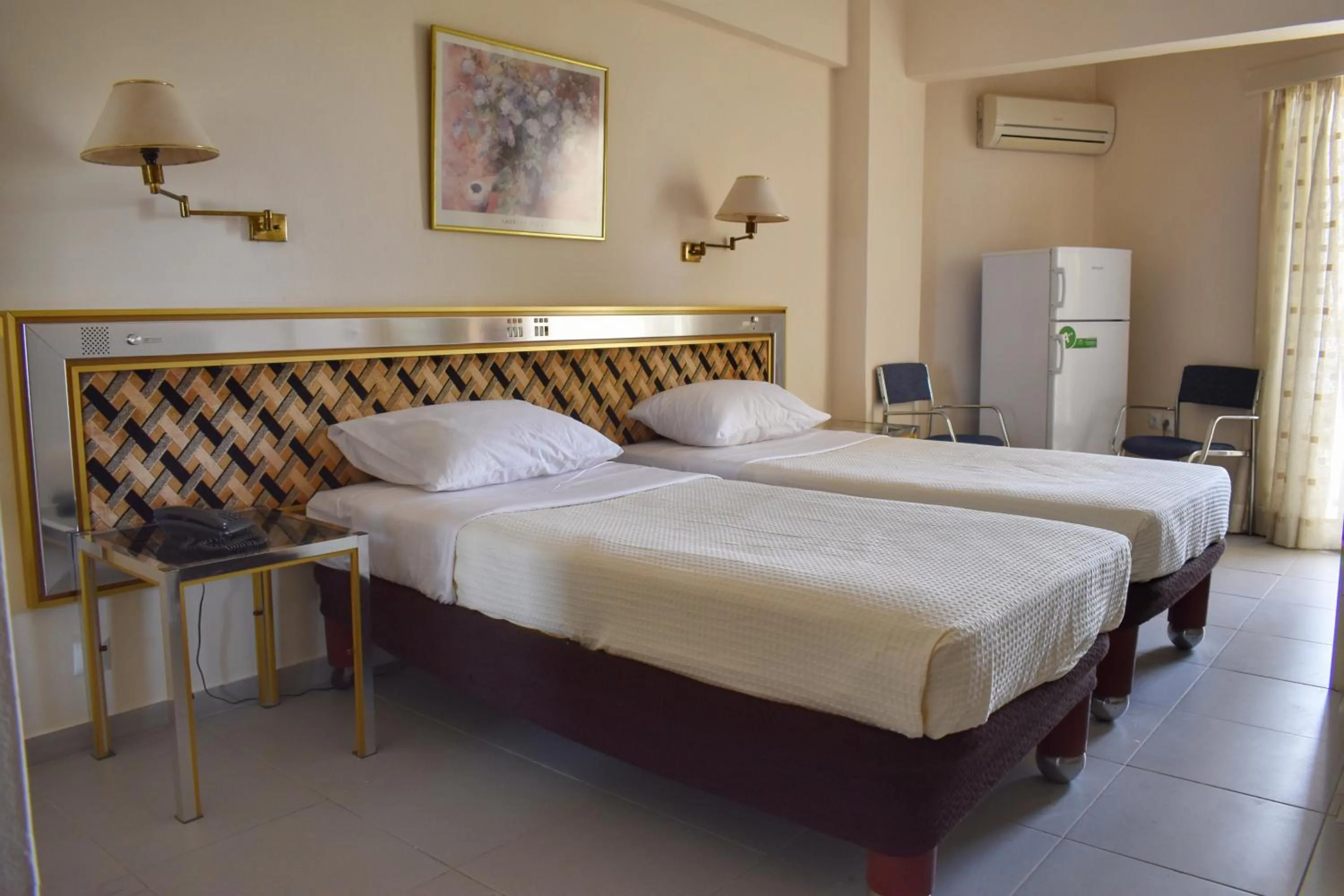 Bedroom, Bed in Hotel Theoxenia