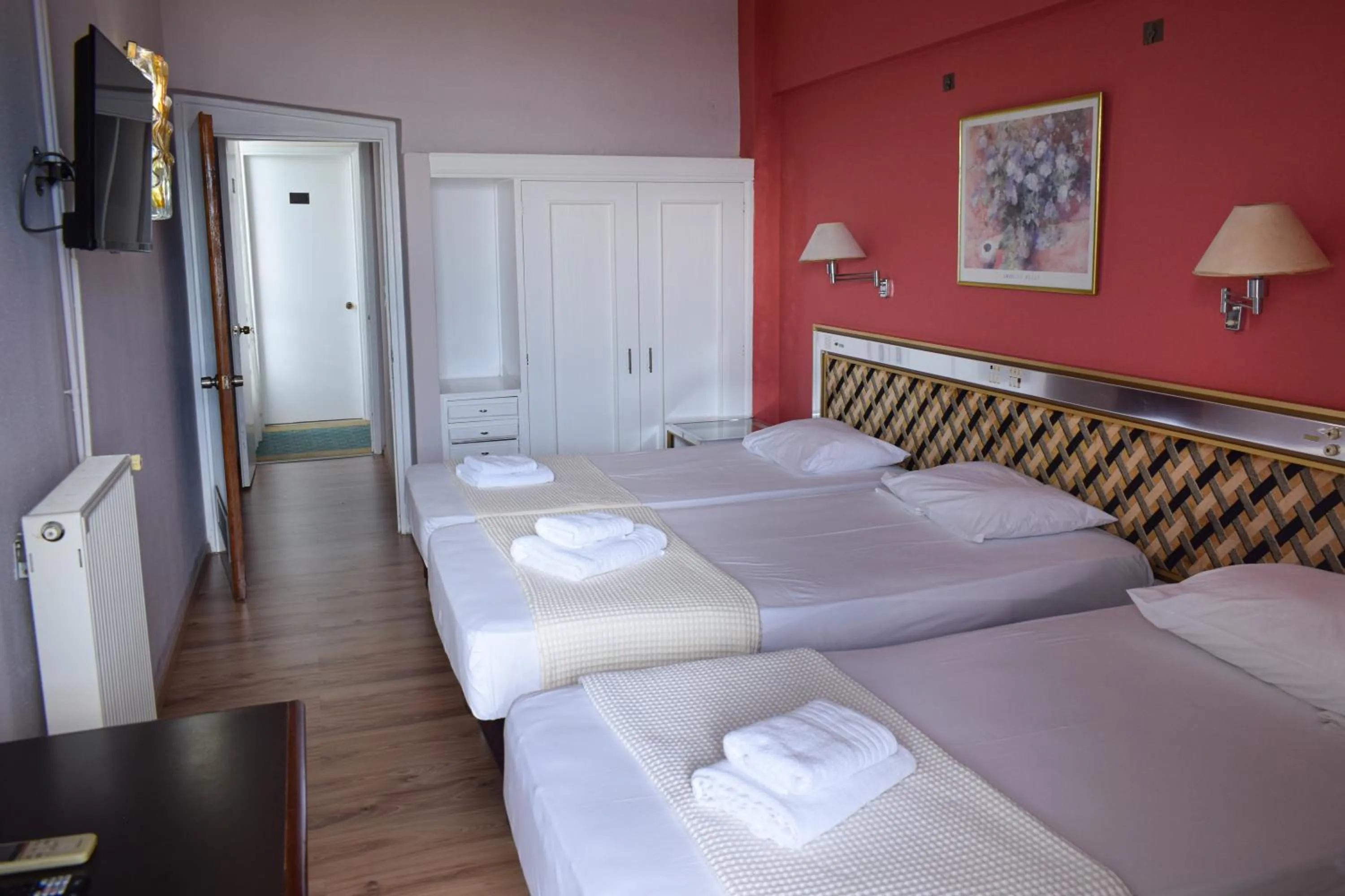 Bedroom, Bed in Hotel Theoxenia