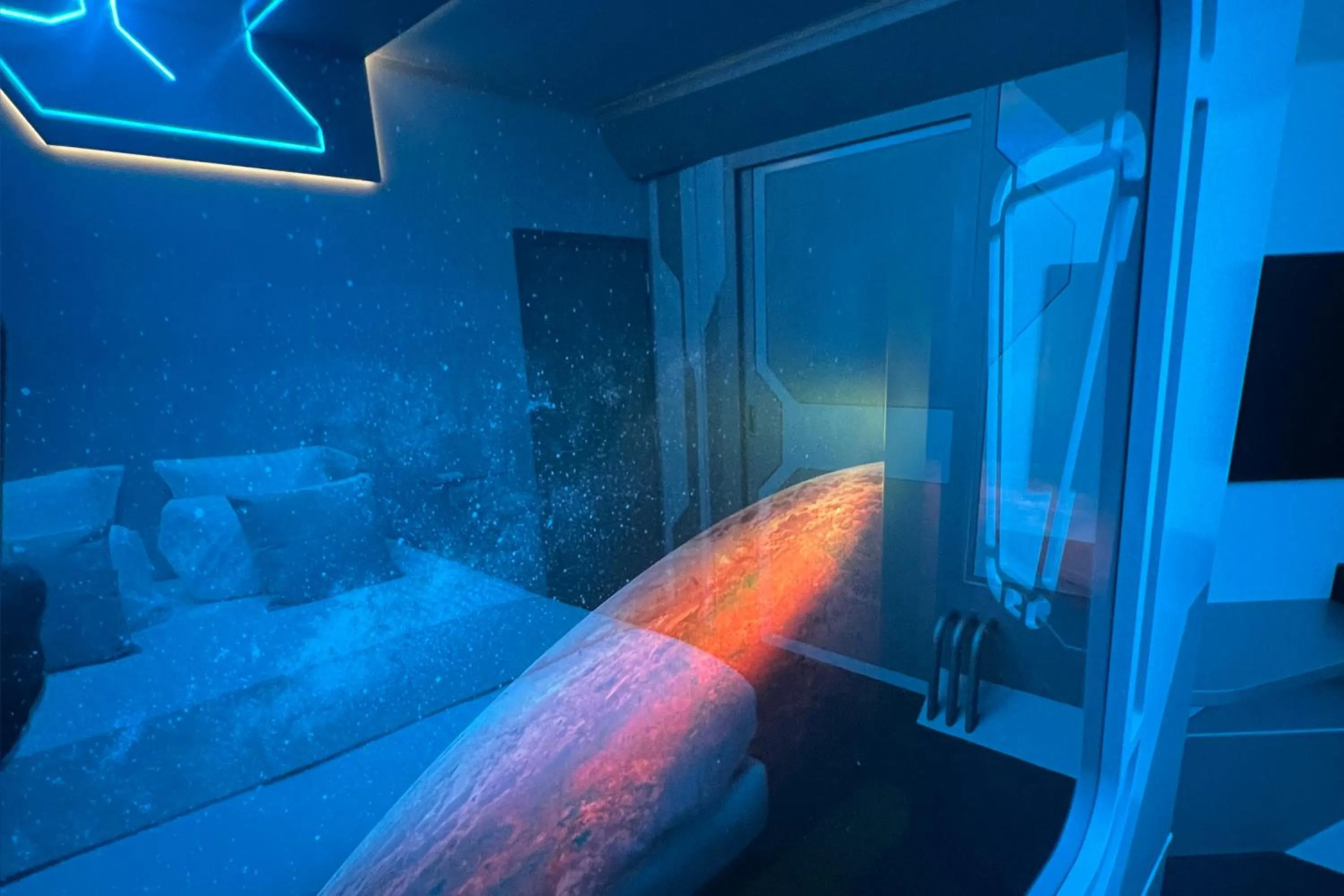 Decorative detail, Bed in Inthemia