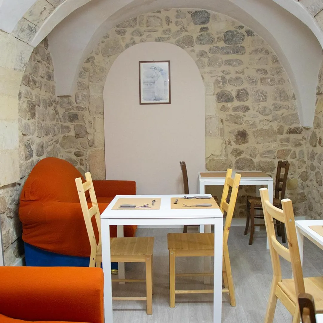 Communal lounge/ TV room in Il Cortile 1940