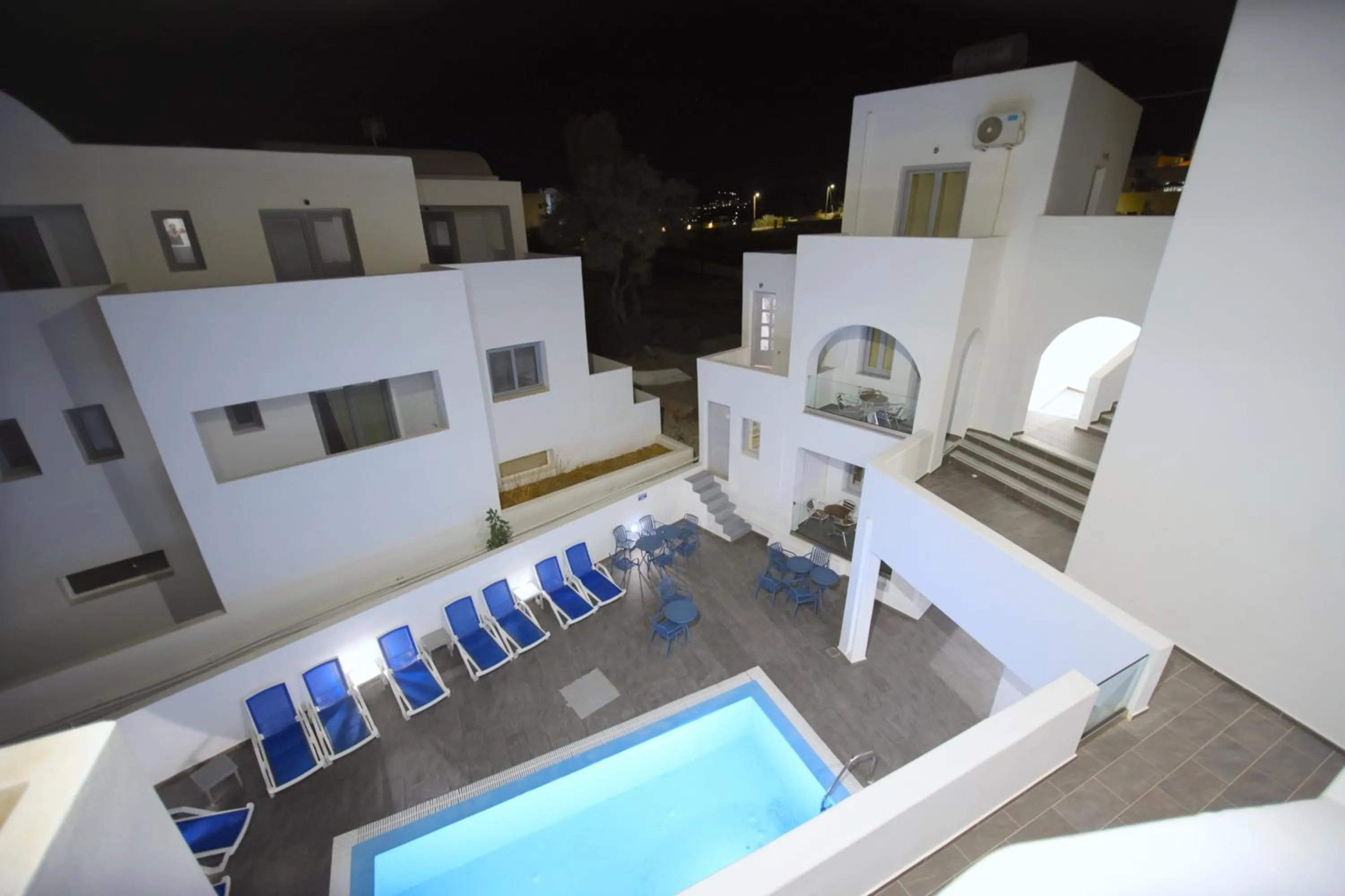 Night in Dodomar Selections