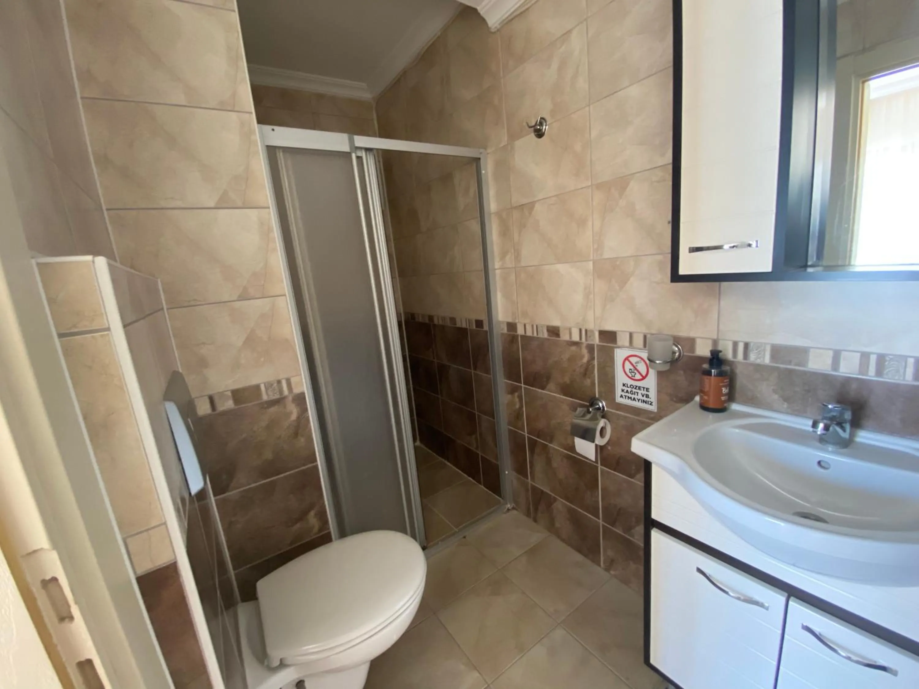 Bathroom in Tulip Apart Hotel