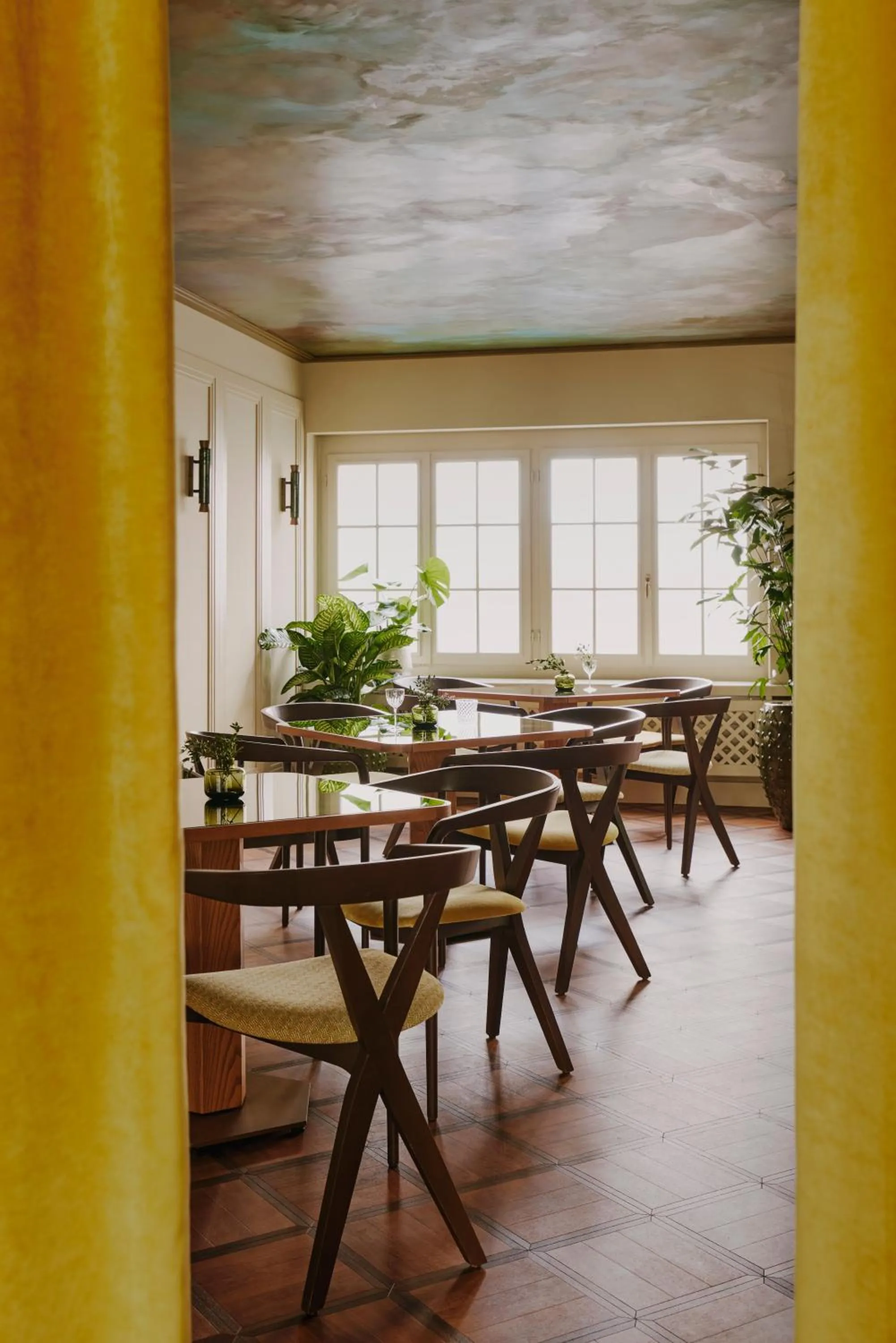 Restaurant/places to eat in Locke am Platz Zurich