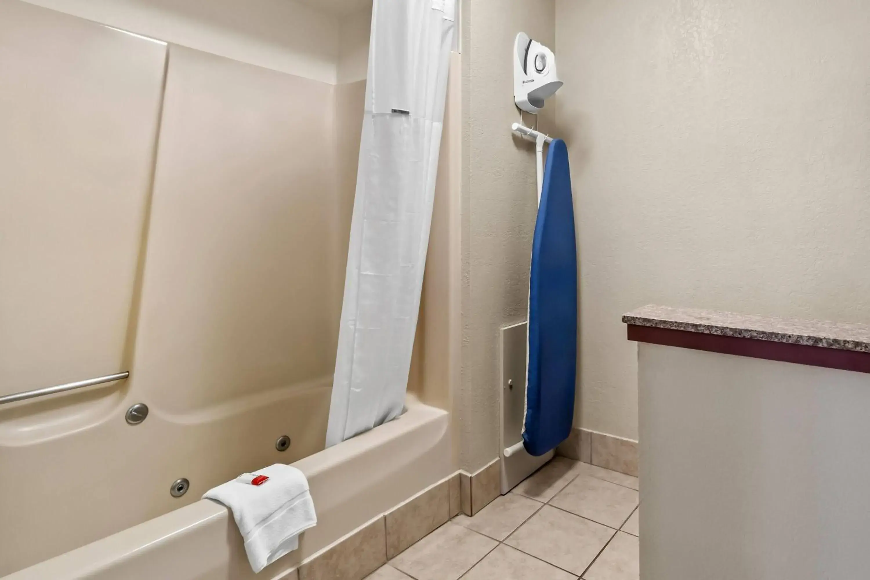 Studio Suite with Two Queen Beds - Non-Smoking in Days Inn by Wyndham Whitmore Lake Near Ann Arbor And Brighton Studio Suite with Two Queen Beds - Non-Smoking in Days Inn by Wyndham Whitmore Lake Near Ann Arbor And Brighton