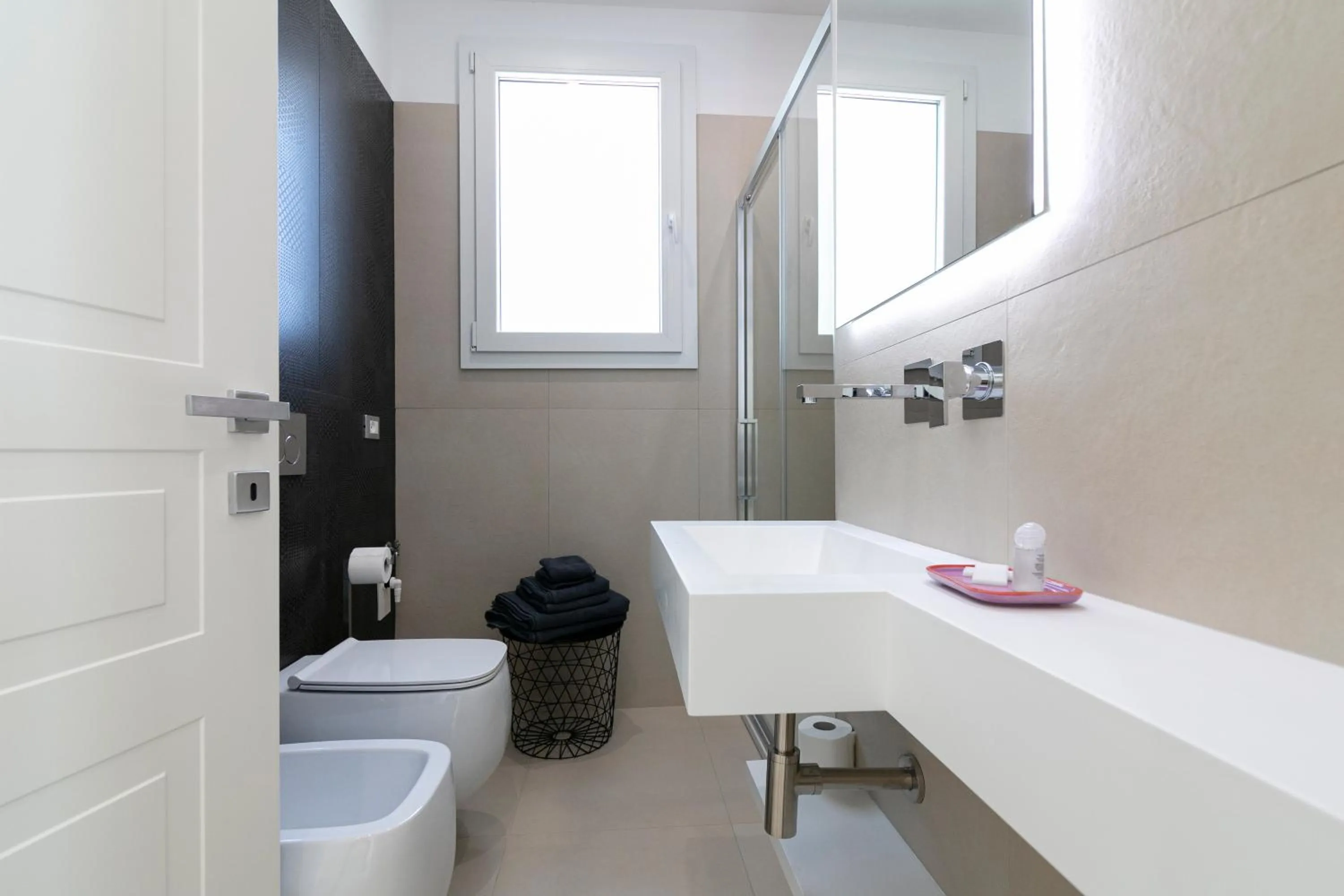 Shower in Stellaris Apartrooms