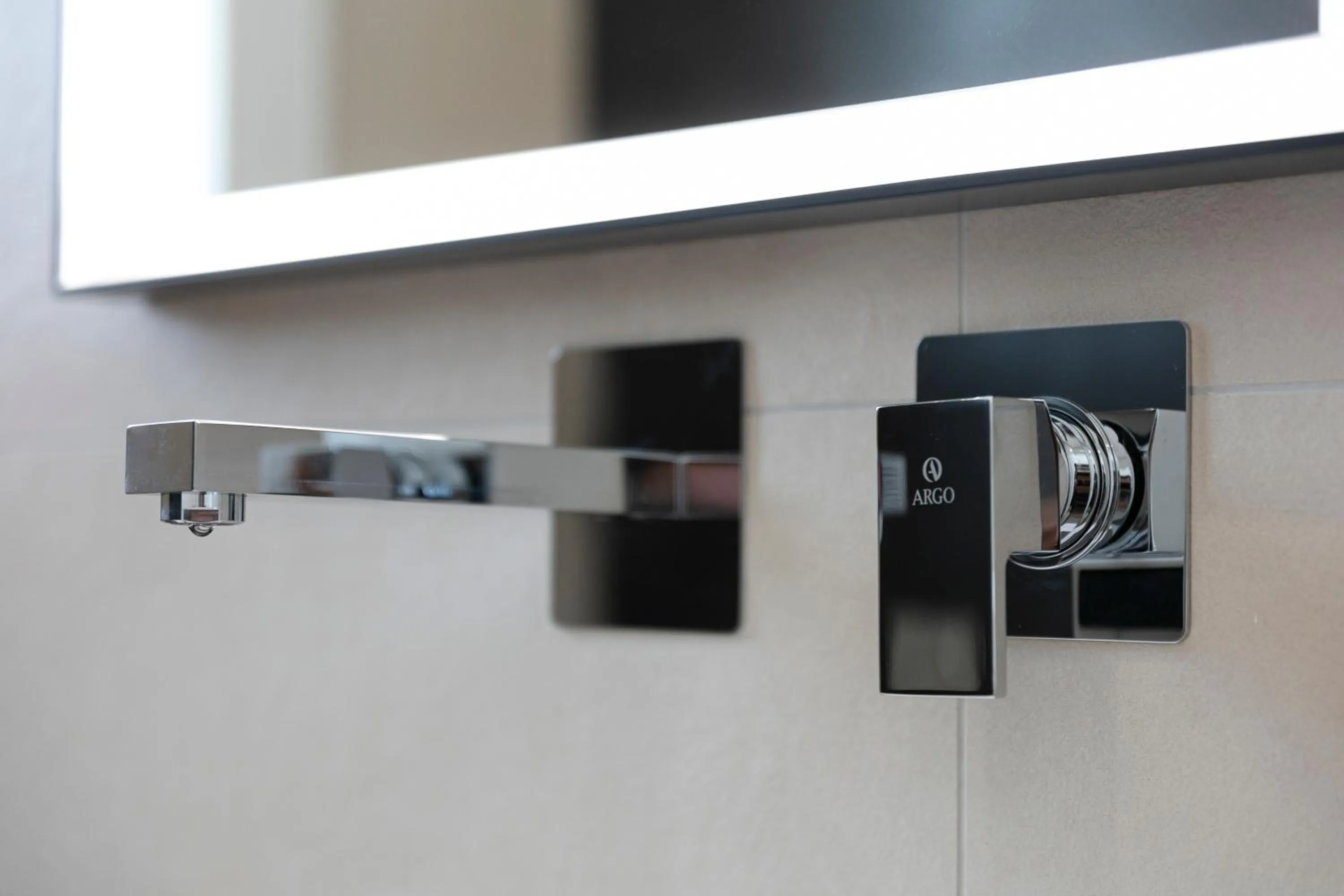 Bathroom in Stellaris Apartrooms