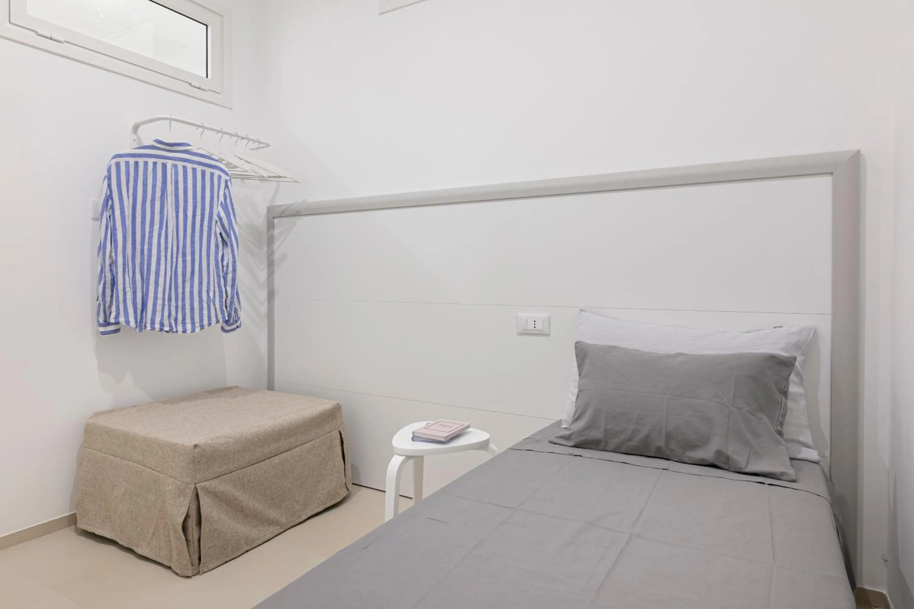 Bed in Stellaris Apartrooms