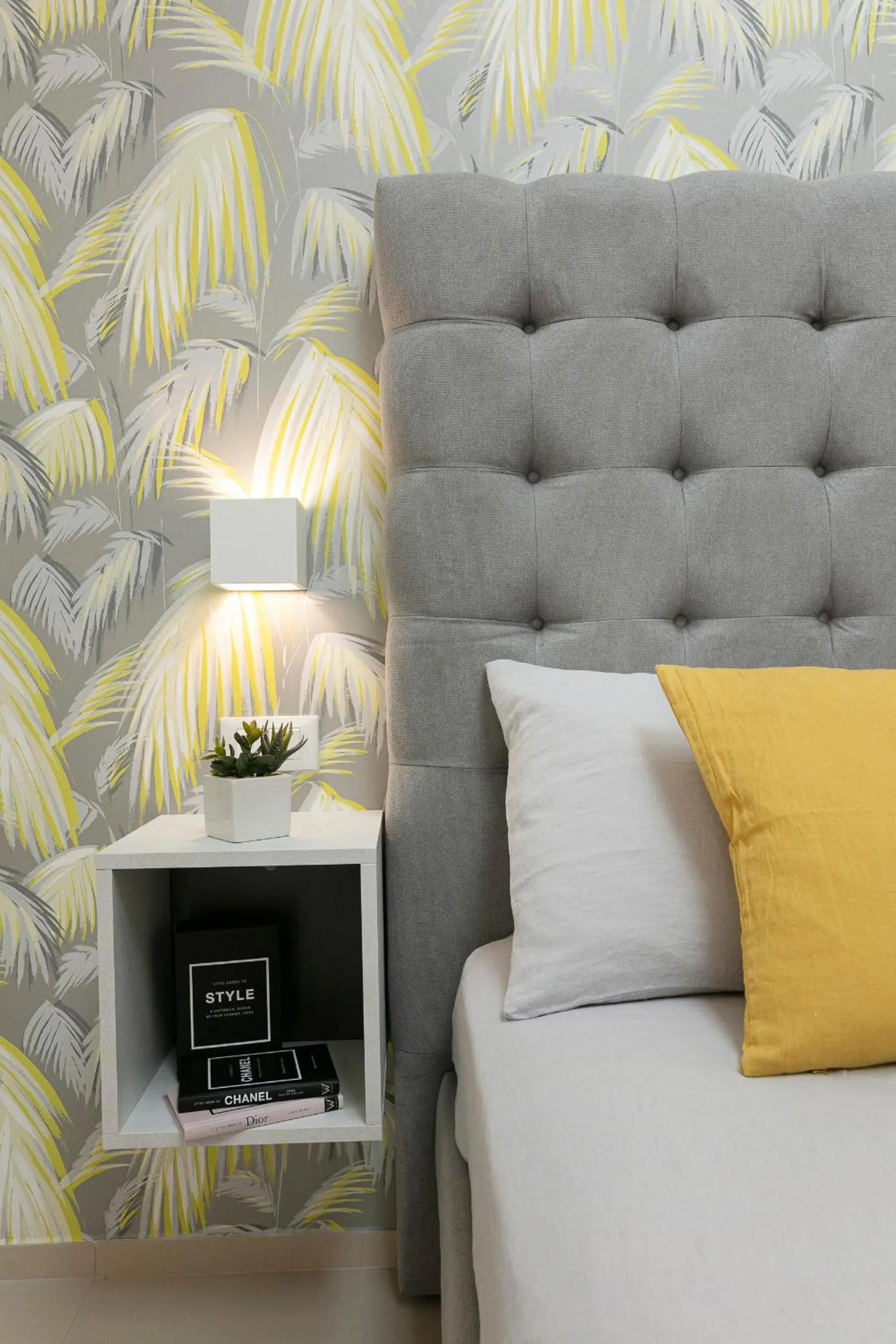 Bed in Stellaris Apartrooms