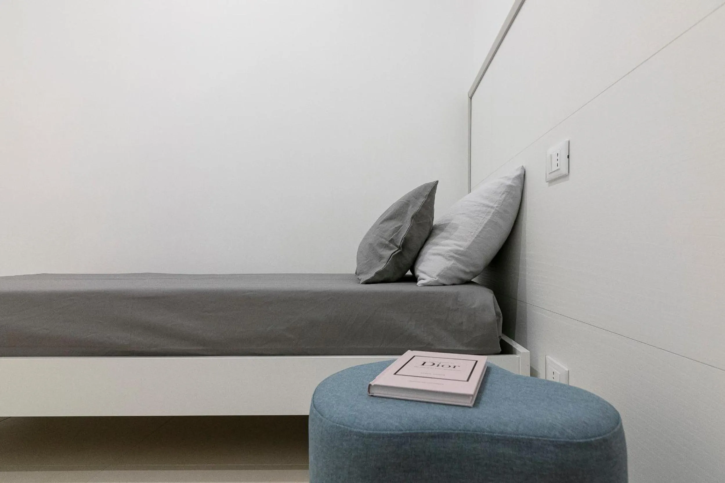 Bed in Stellaris Apartrooms