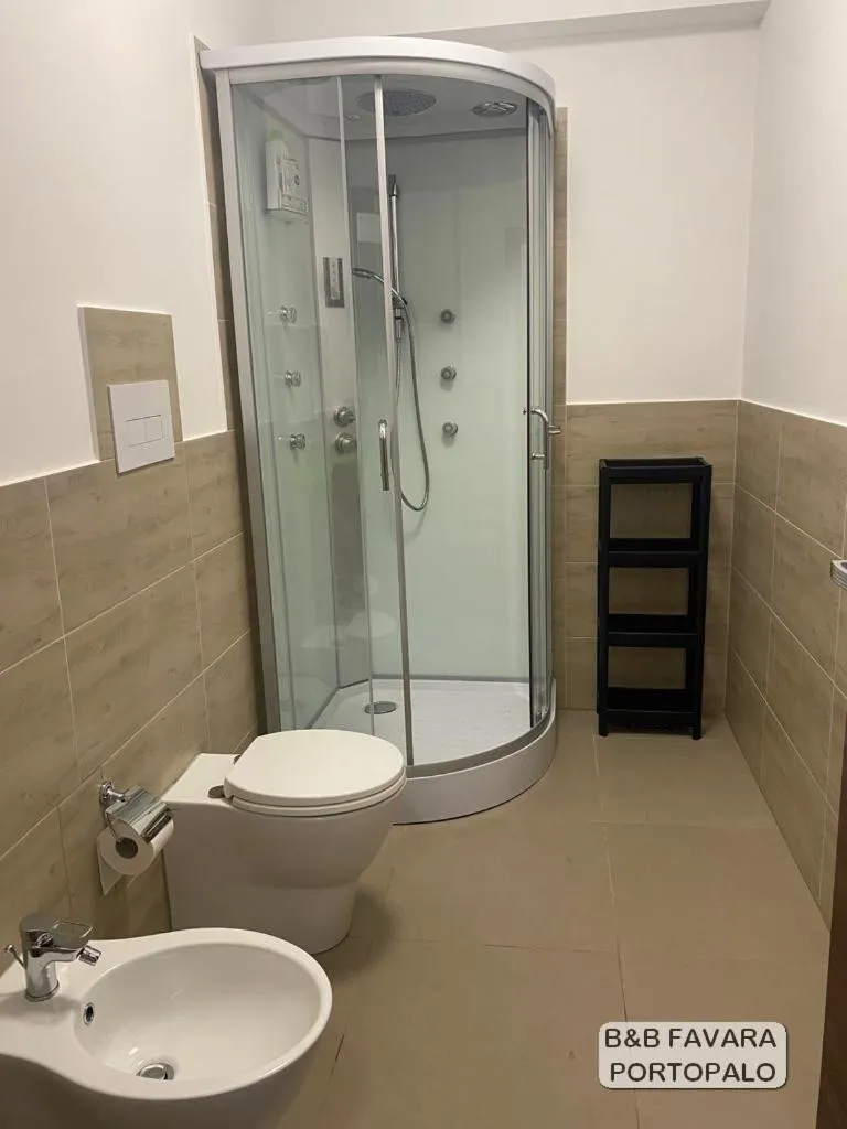 Bathroom in B&B FAVARA